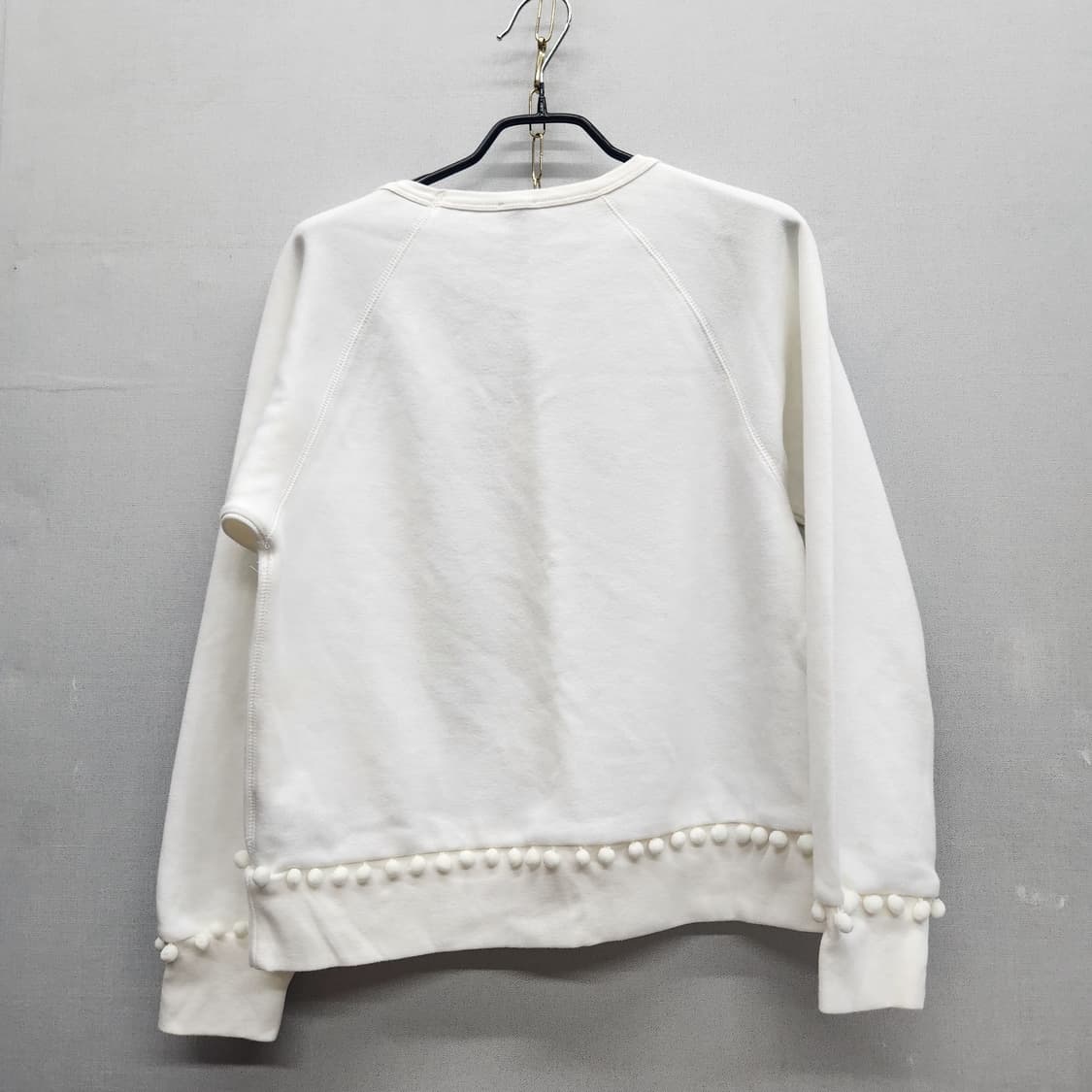 제이크루 폼폼 디테일 맨투맨 S(S) 상품이미지3