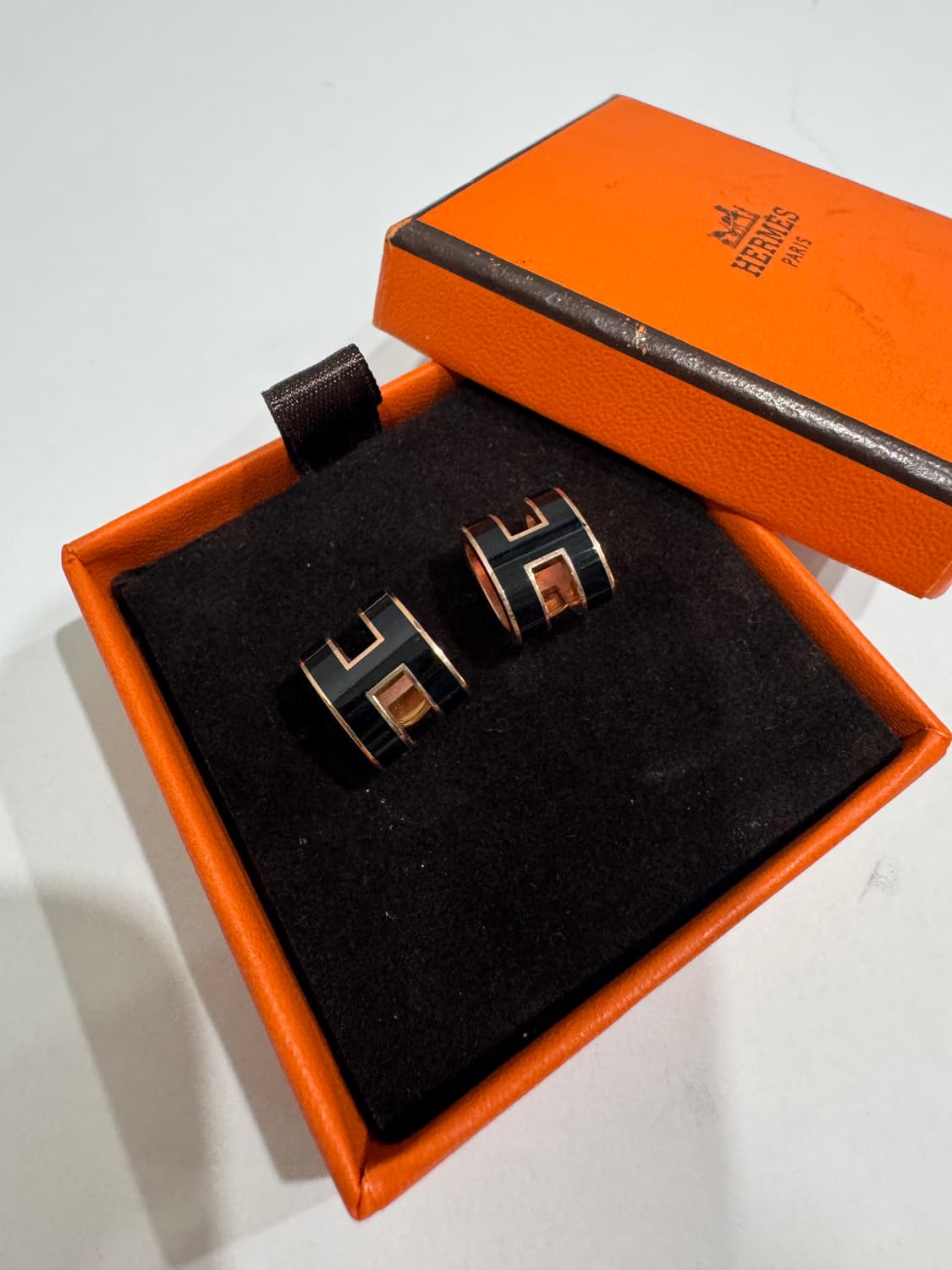 에르메스 팝아슈 귀걸이 블랙/골드 정품 상품이미지2