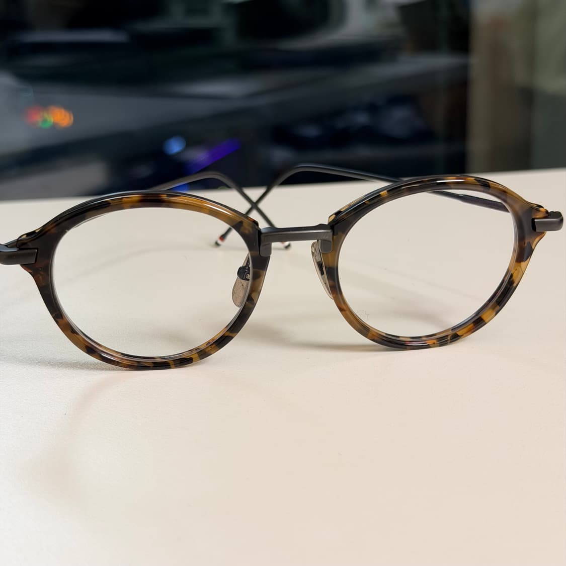 톰브라운 티타늄 안경 상품이미지2