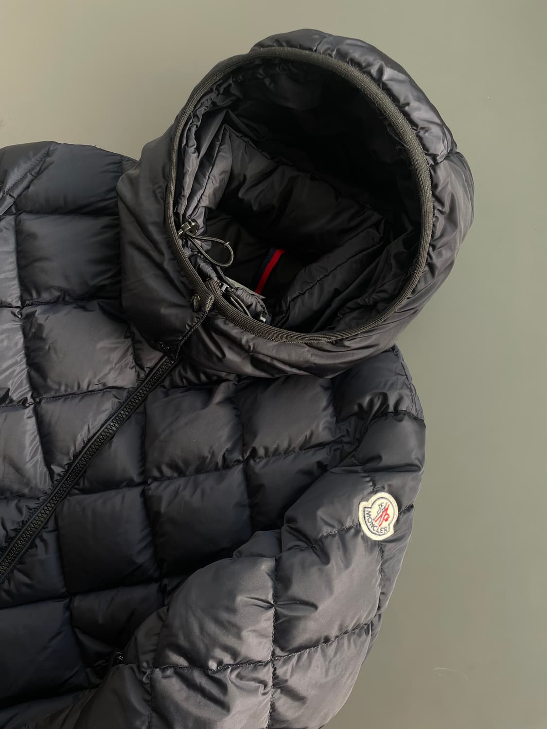 [1] 몽클레어 메스닐 여성 퀼팅 후드 숏패딩 자켓 상품이미지4