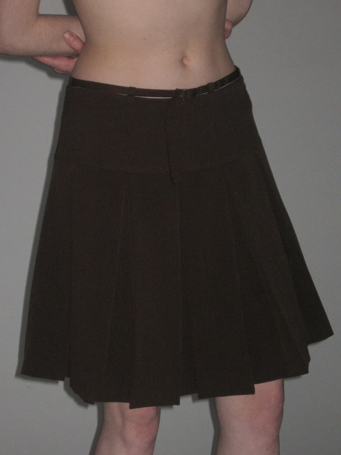 파르티멘토 벨티드 플리츠 스커트 브라운 상품이미지3