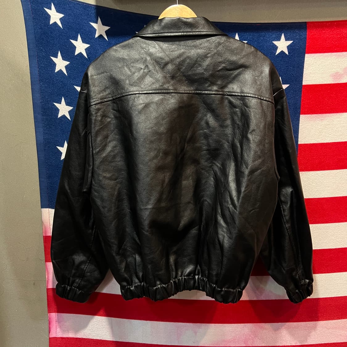 헨더 블랙 레더 블루종 자켓 상품이미지2