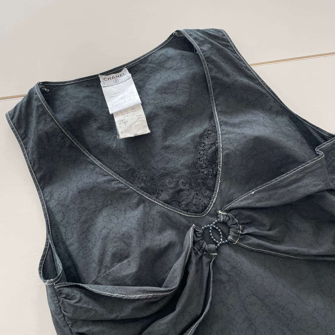 샤넬 06s 38|44-55 CC 로고 블랙 슬리브리스 탑 상품이미지3