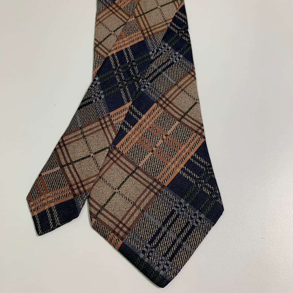 발렌시아가(BALENCIAGA) 체크넥타이 명품 100실크 A+등급 상품이미지4