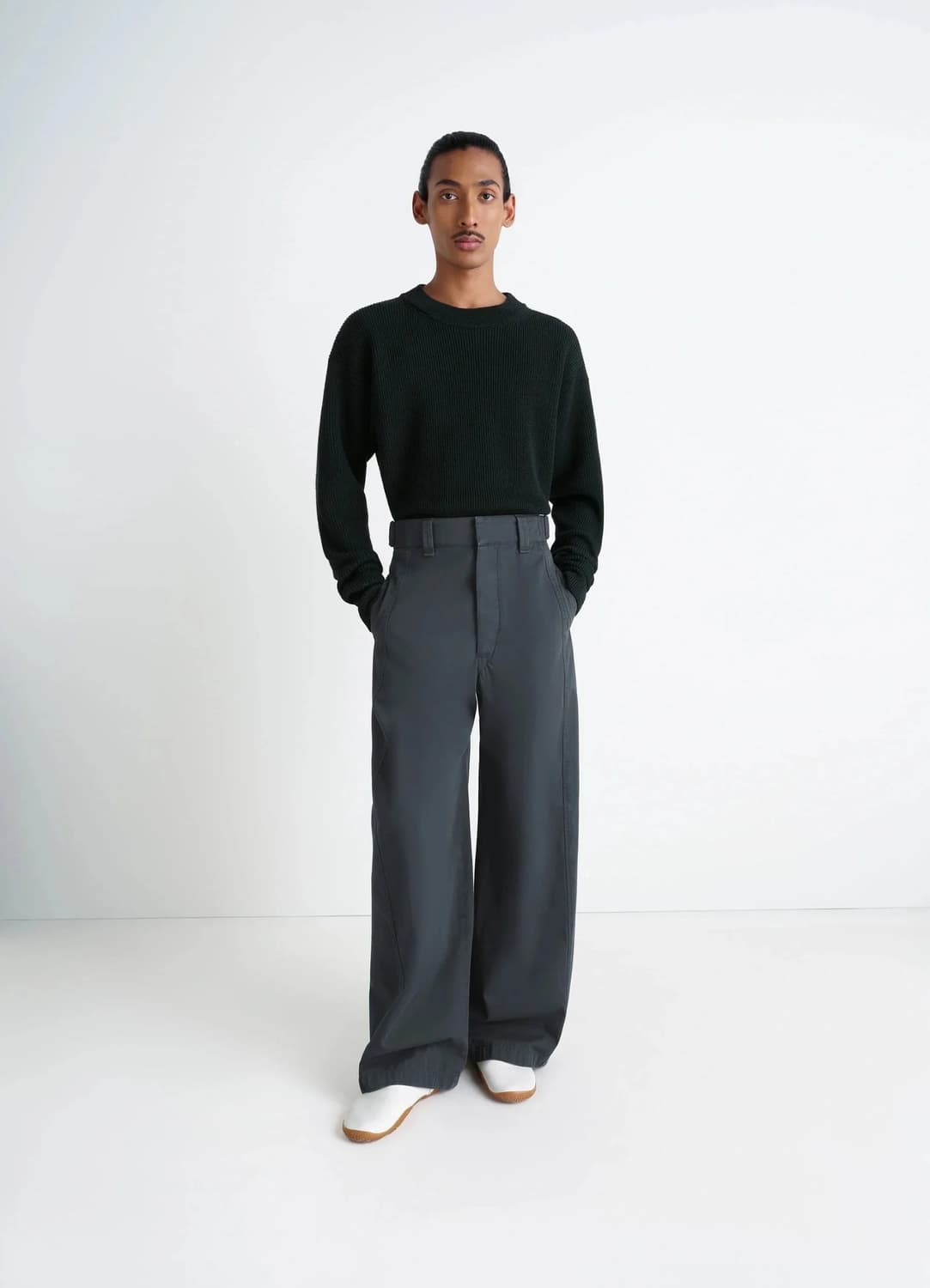 르메르 25FW 박시 라운드 넥 스웨터 블랙 M 상품이미지4
