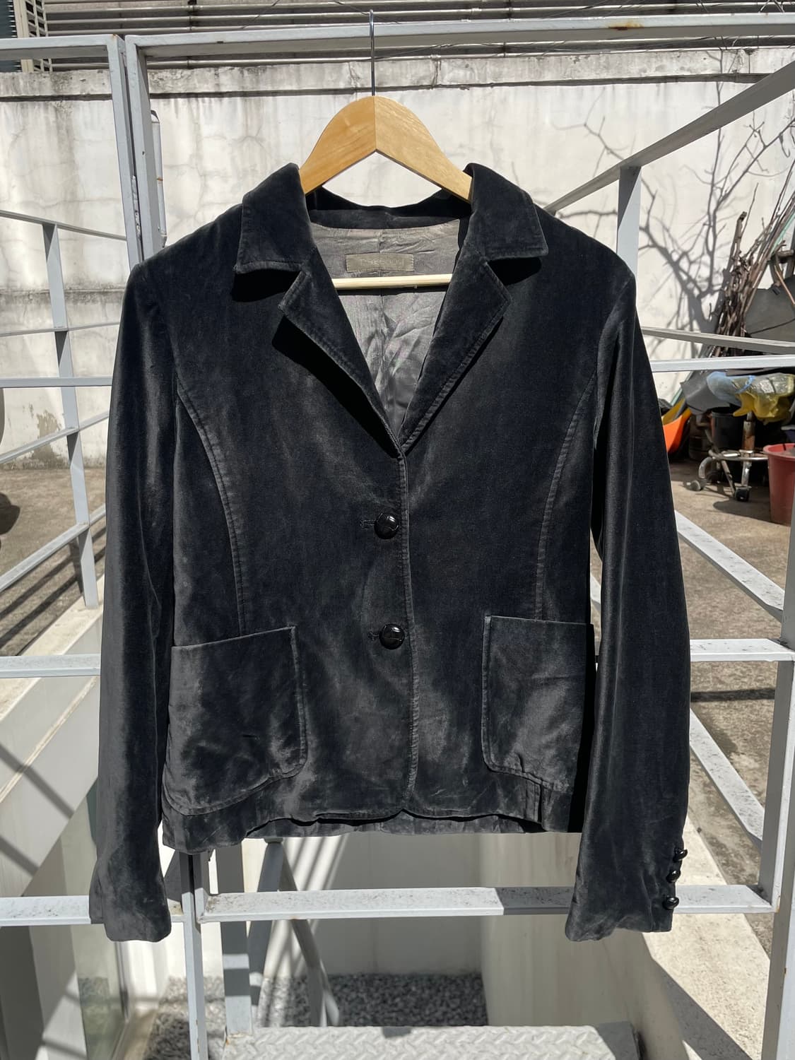 빈티지 그레이 벨벳크롭 블레이저  상품이미지1