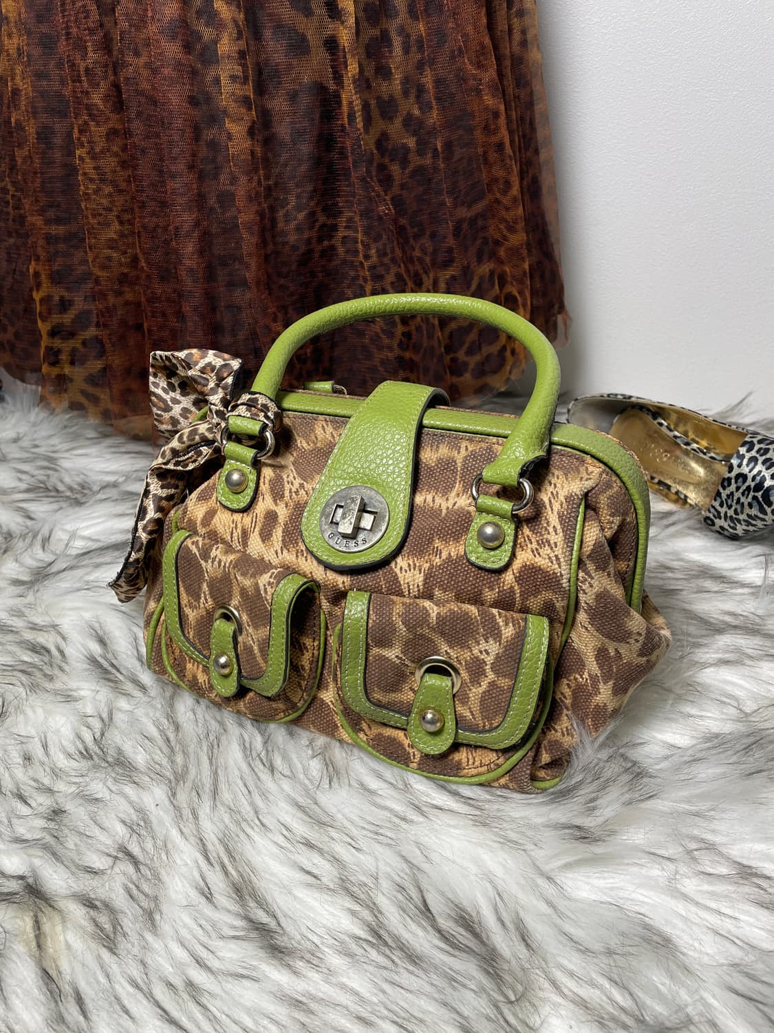 올드 게스 guess 호피 연두 백 상품이미지1