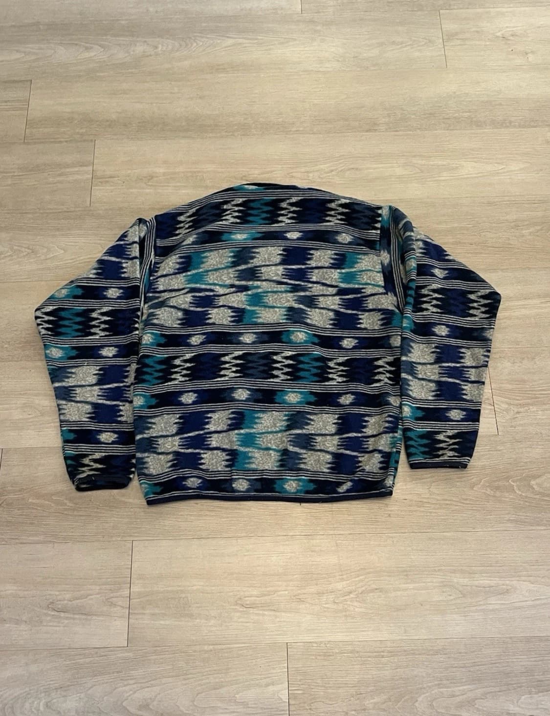 13FW 파타고니아 신칠라 스냅-T 플리스 네이비/블루 이카트 패턴 상품이미지5