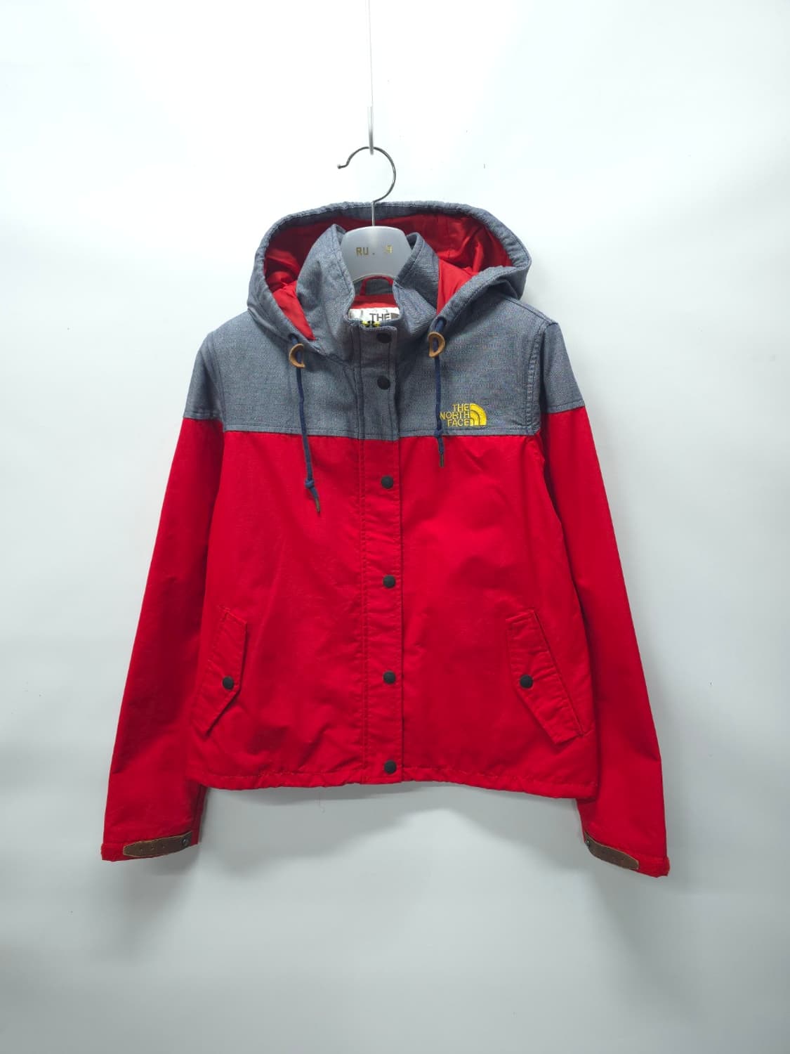 ​노스페이스 여성 배색 후드 바람막이 자켓 (55~55반) 상품이미지1