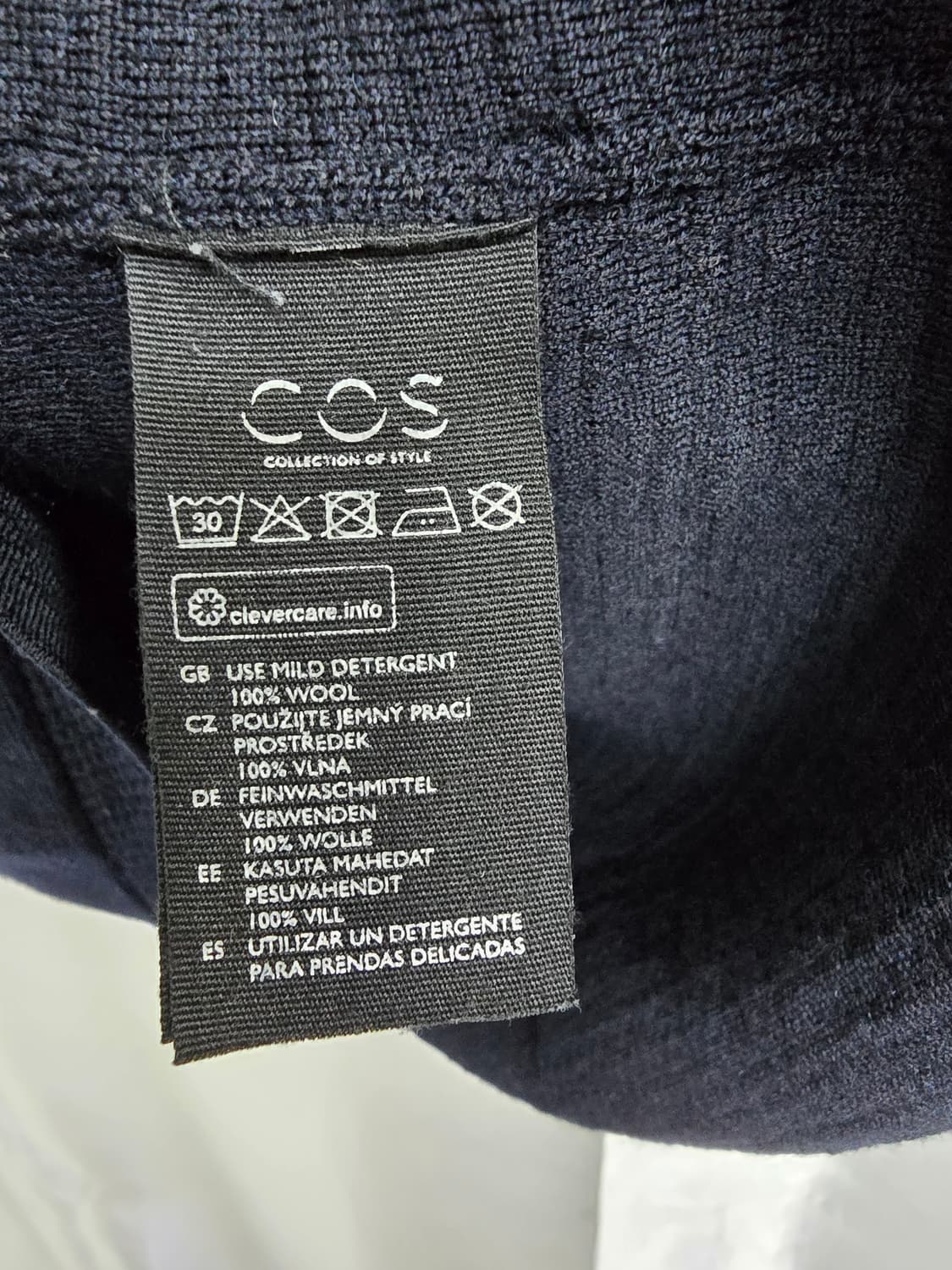 COS 코스 네이비 포켓 가디건 (1680) 상품이미지4