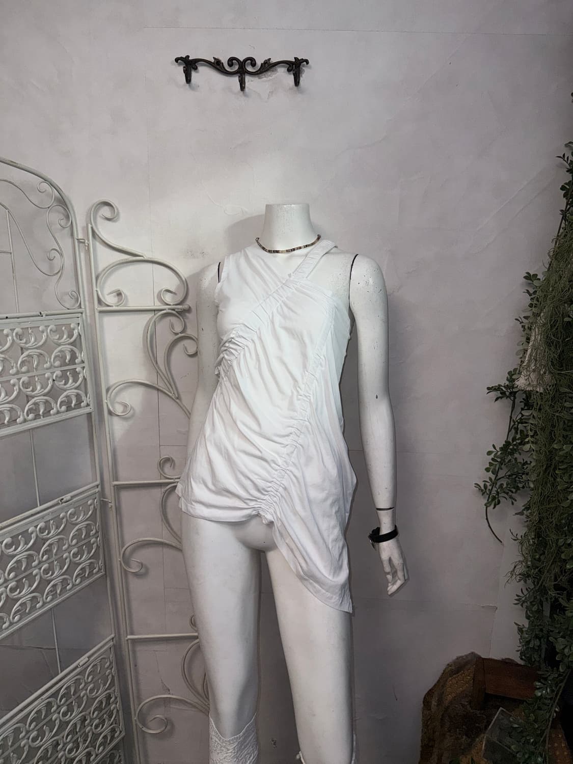 White unbalance draped shirring 슬리브리스 상품이미지5