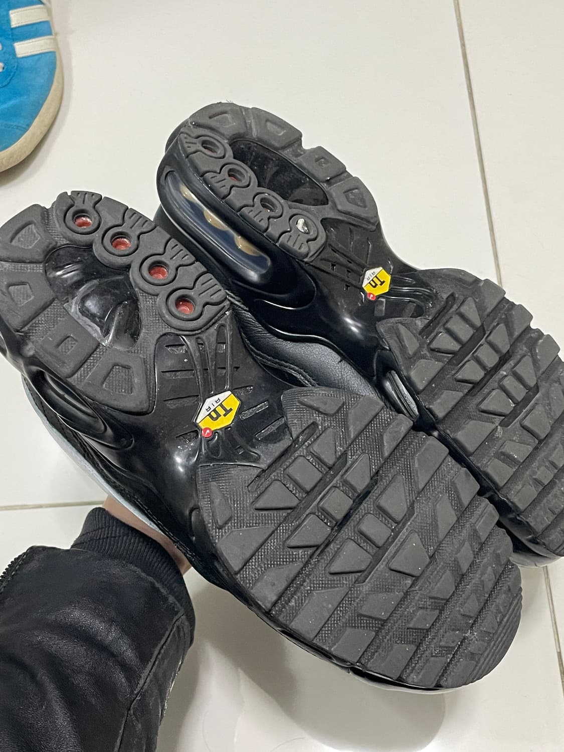 240) 나이키 우먼 에어 맥스 플러스 블랙 240 상품이미지4