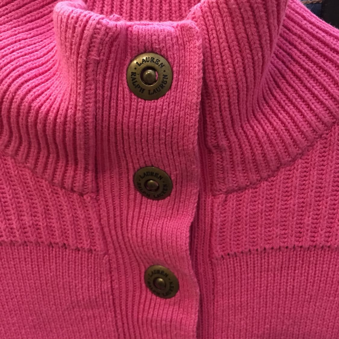 Polo 폴로랄프로렌 핑크 하이넥 버튼 니트 상품이미지3