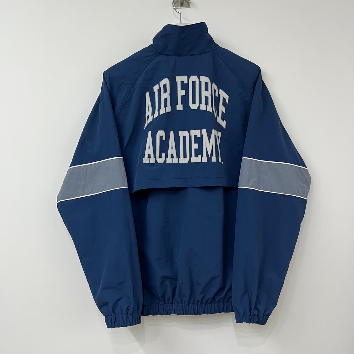 디스커스 애슬레틱 USAFA IPFU 미군 바람막이 자켓 상품이미지3