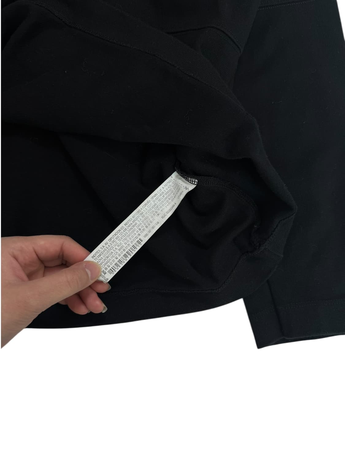 자라x아더에러 블랙 롱슬리브 상품이미지8