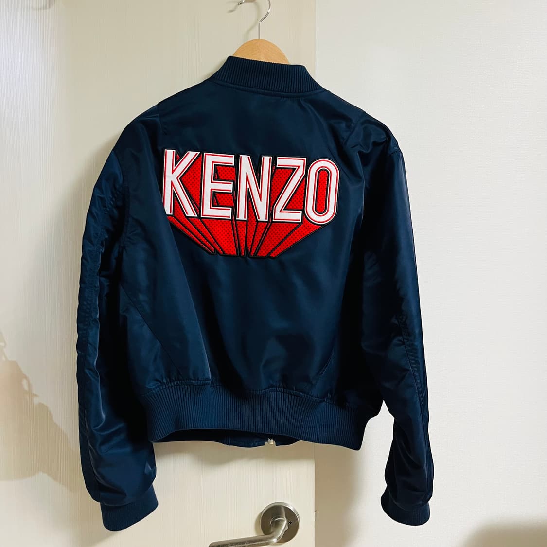 (새상품) 3D 로고 봄버 자켓 상품이미지2