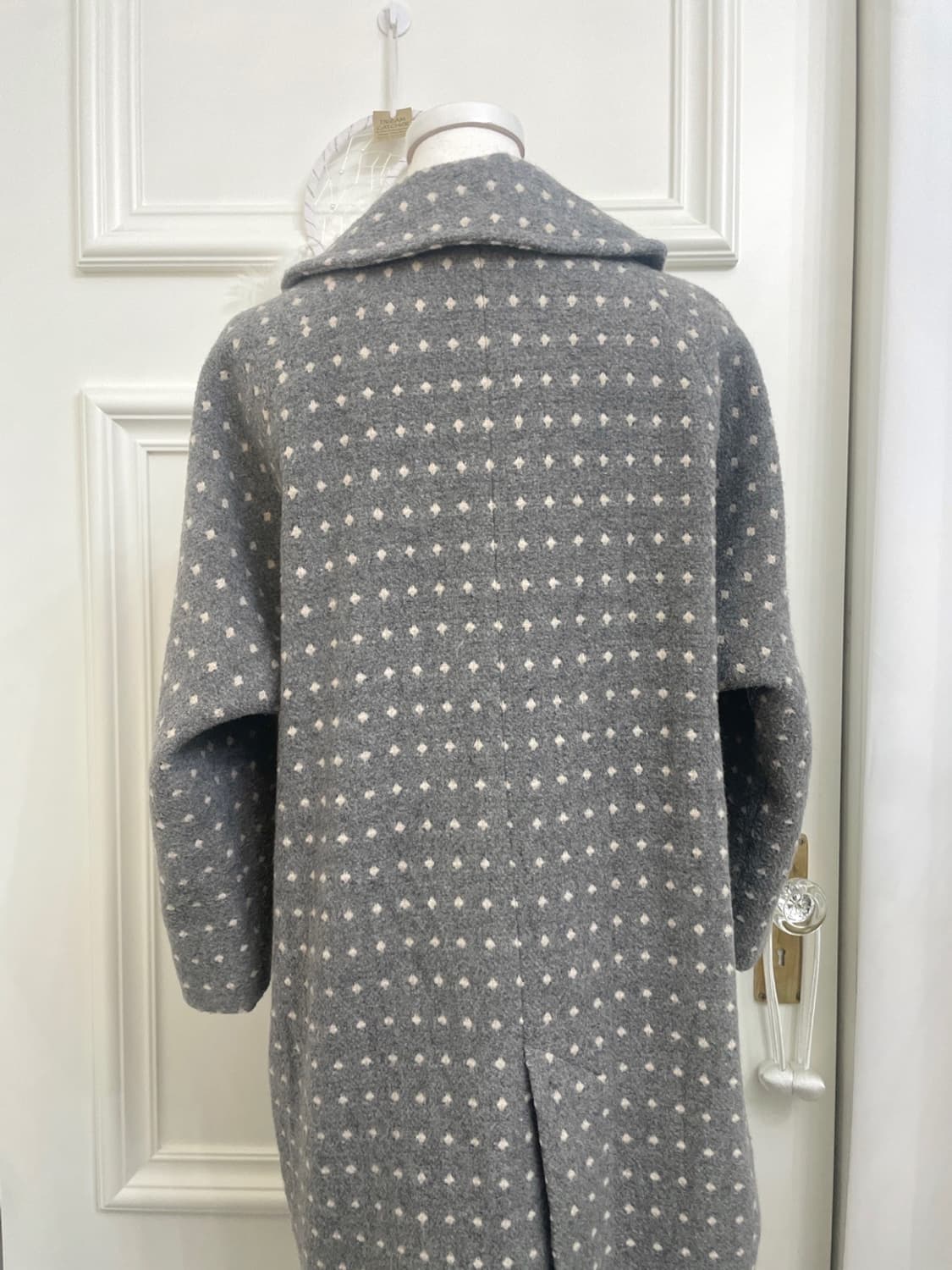 gray ivory dot cute mori reglan coat 상품이미지4