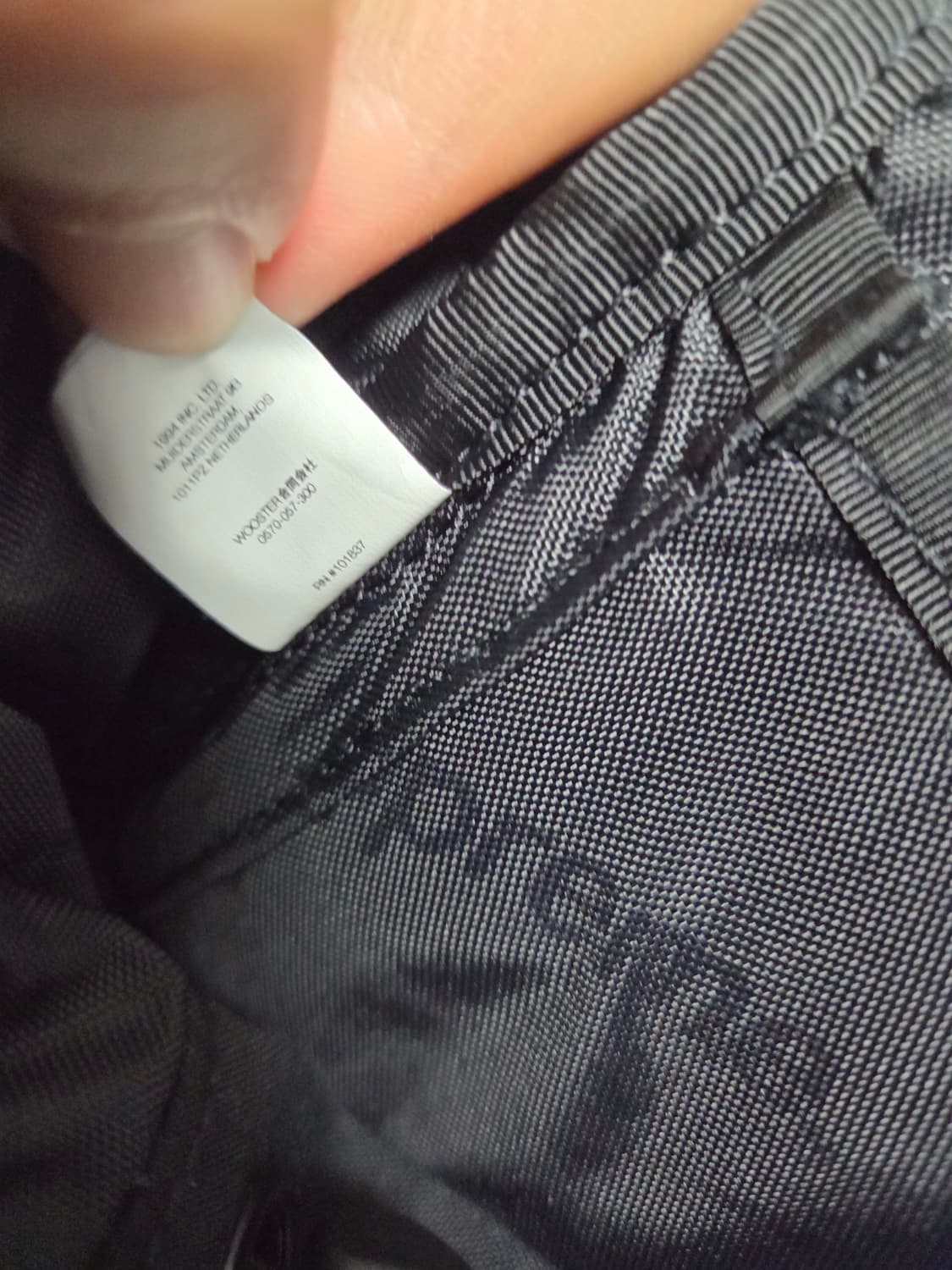 23SS 슈프림 필드 백팩 블랙 판매합니다 상품이미지5