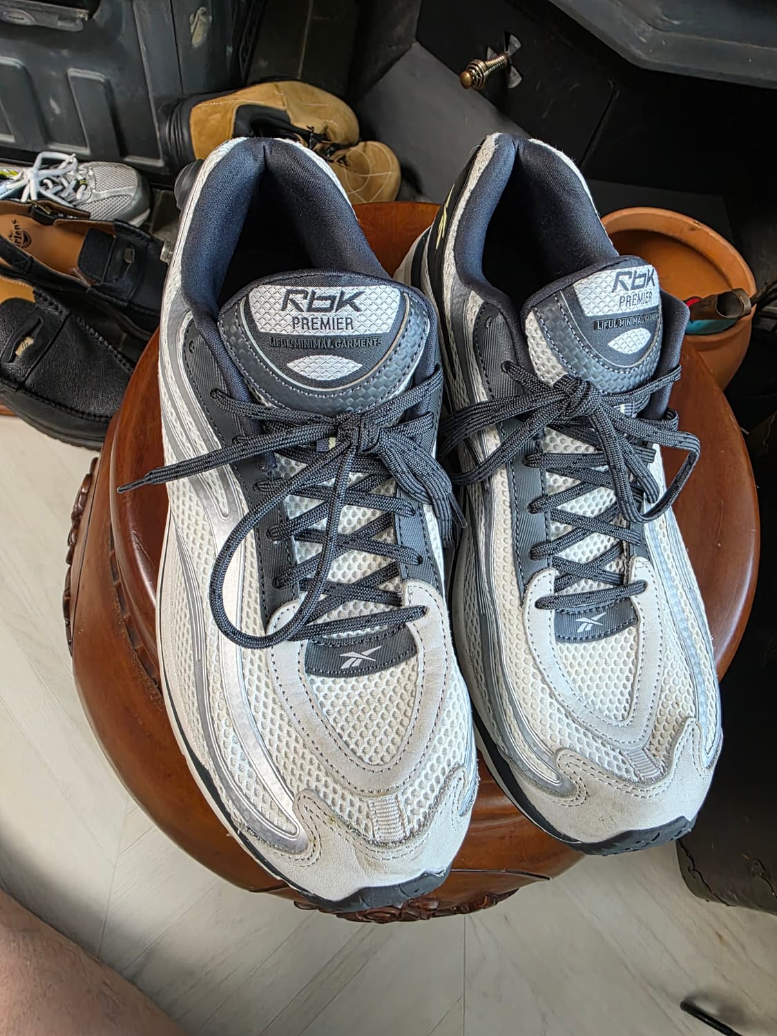 리복 x 라이풀 콜라보 프리미어 펌프 파리 270 상품이미지2