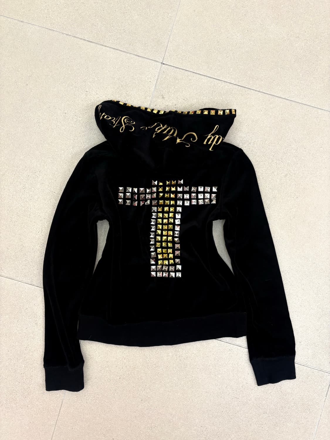 벨벳 스터드 후드집업 상품이미지1