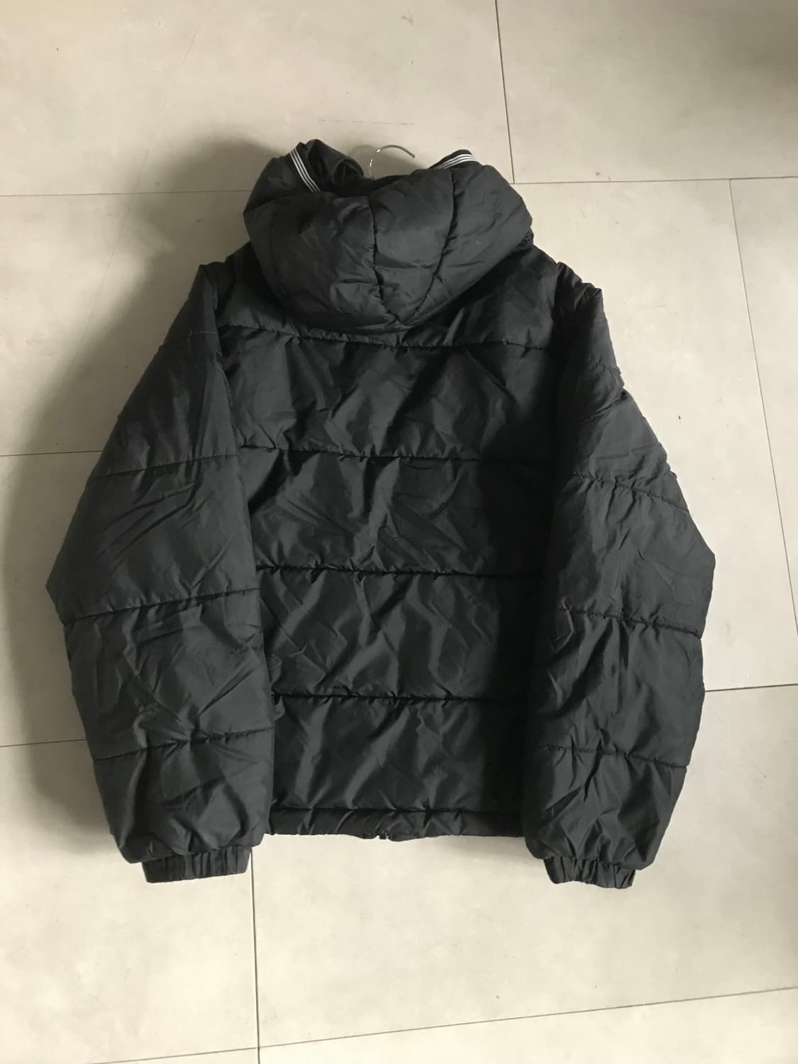 아디다스 블랙 파이어버드 후드 패딩 상품이미지9