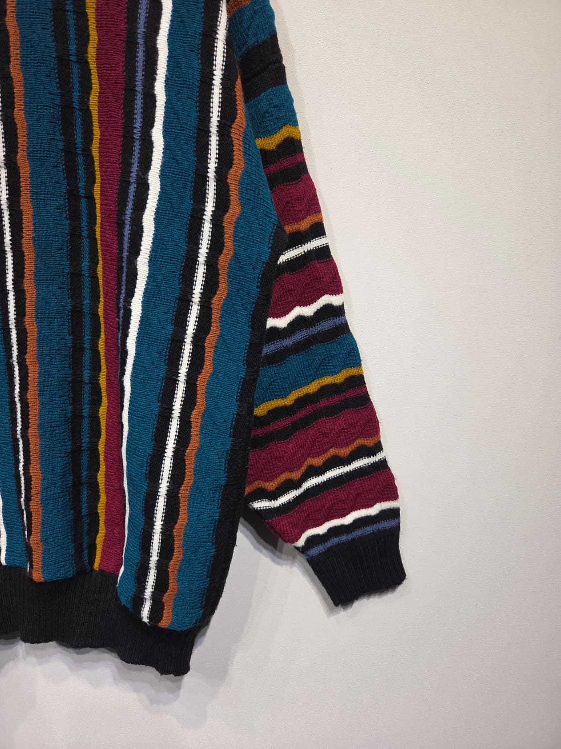 WEEKENDS USA 빈티지 멀티 스트라이프 3D 니트 상품이미지5