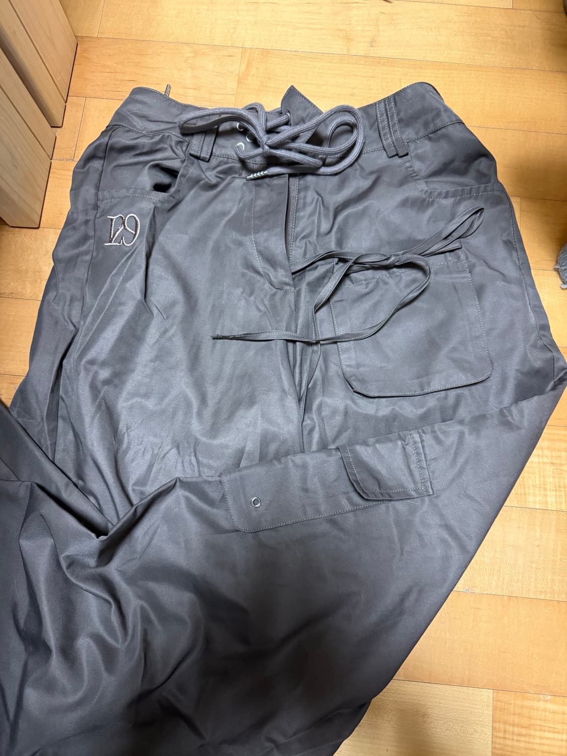 일리고 팬츠 브라운 상품이미지3