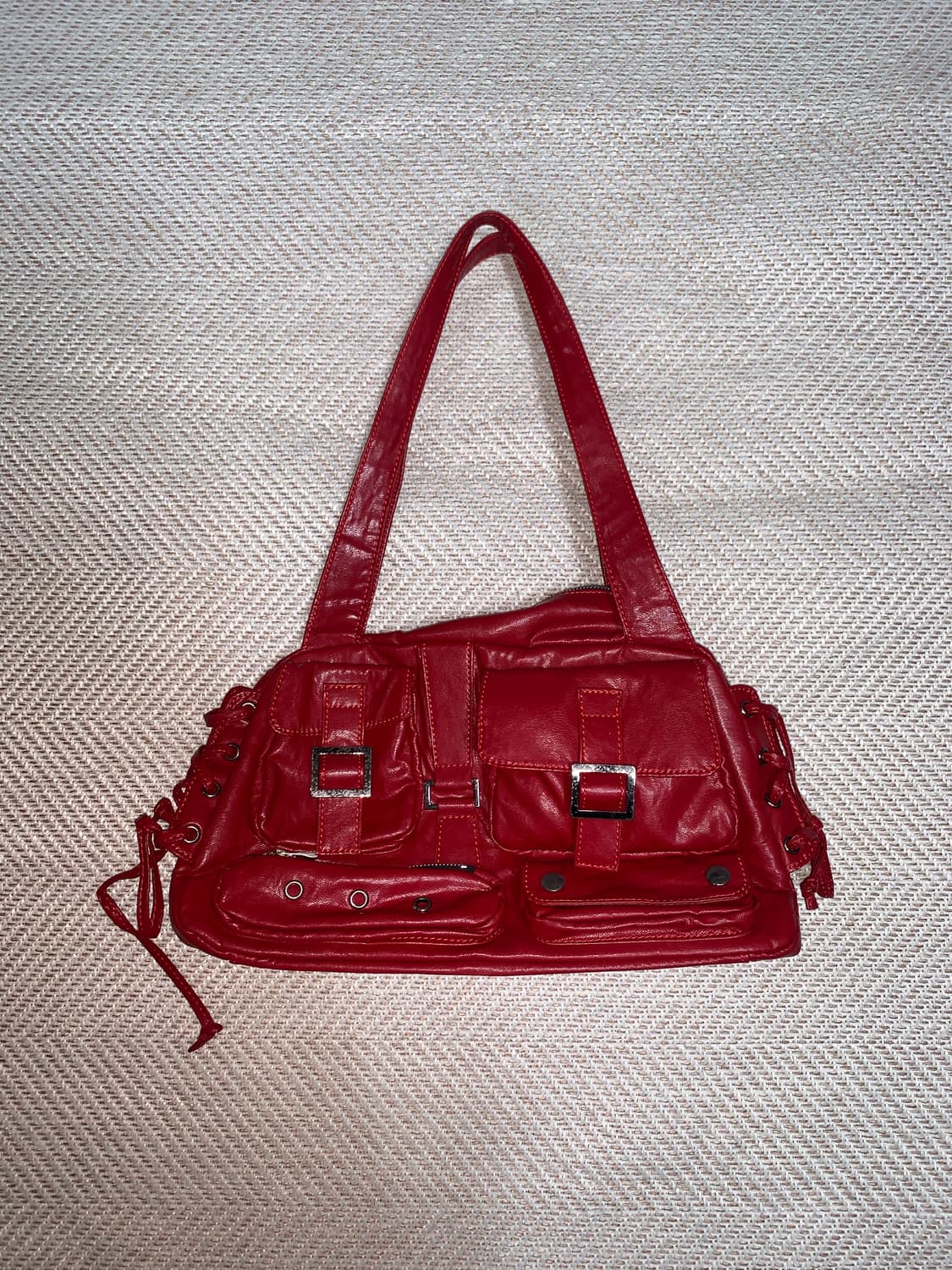 러브이즈트루 레드 미니 숄더백 상품이미지1