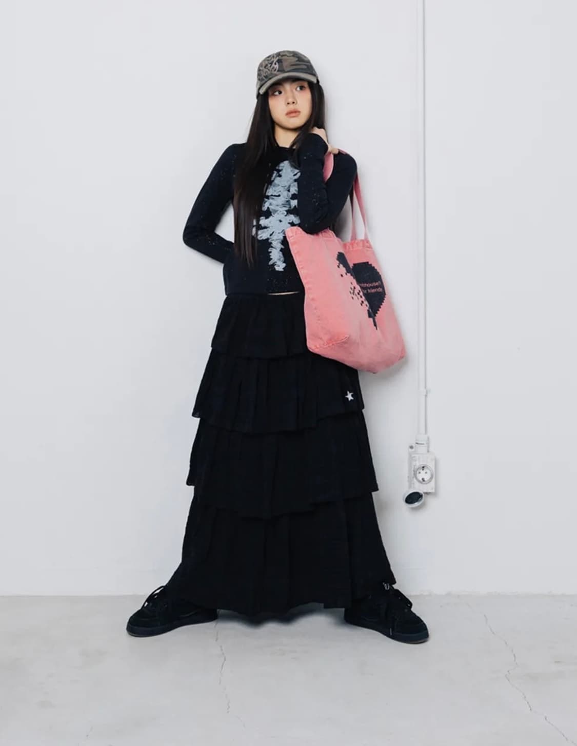 웹하우스 트위스터 체크 티어드 스커트 블랙 상품이미지1