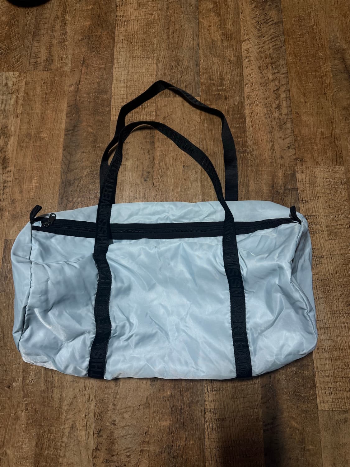 (급처) 디스이즈네버댓 하늘색 소퍼백 상품이미지1