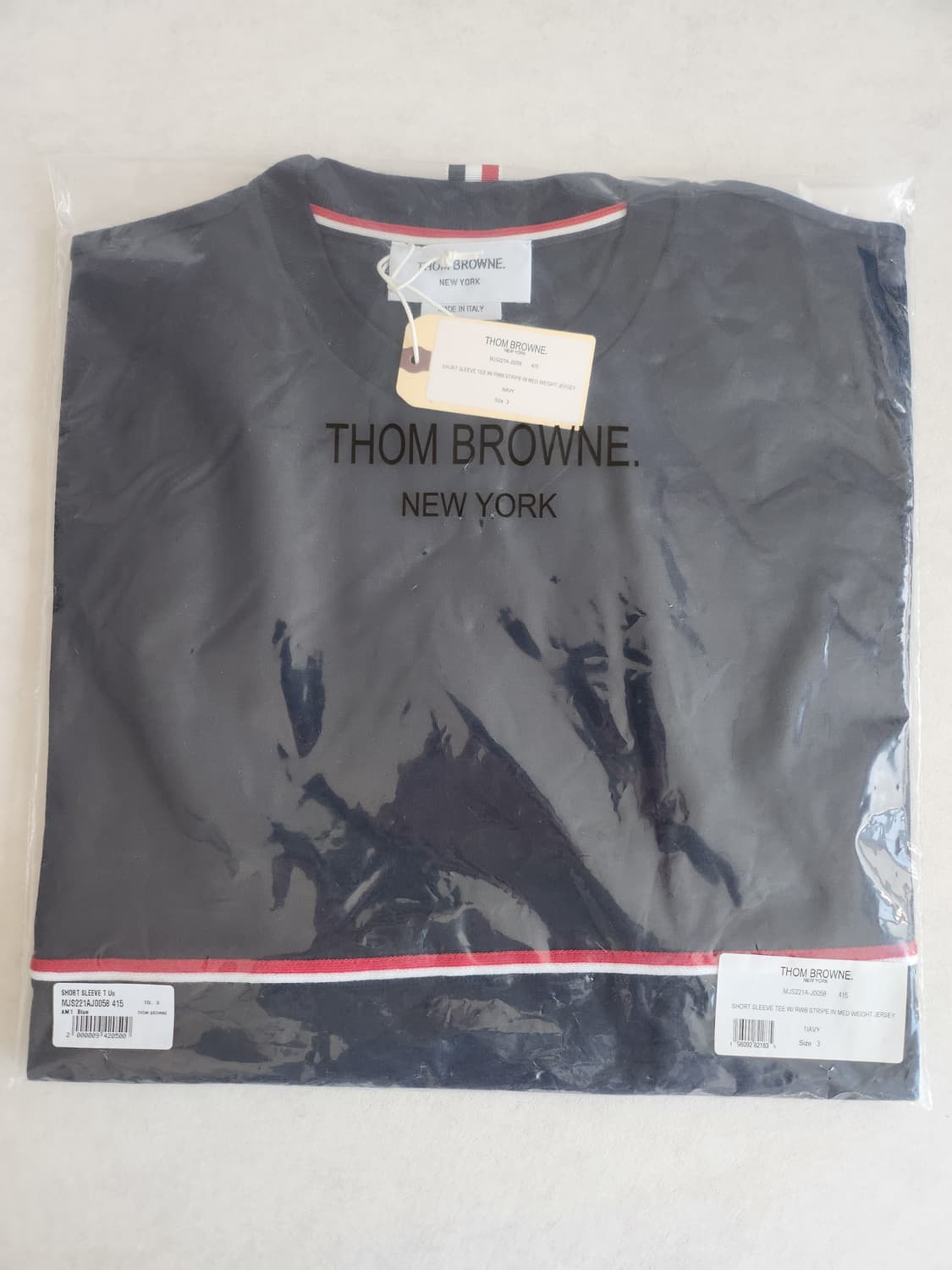 새상품) 톰브라운 삼선 반팔 3사이즈 상품이미지7