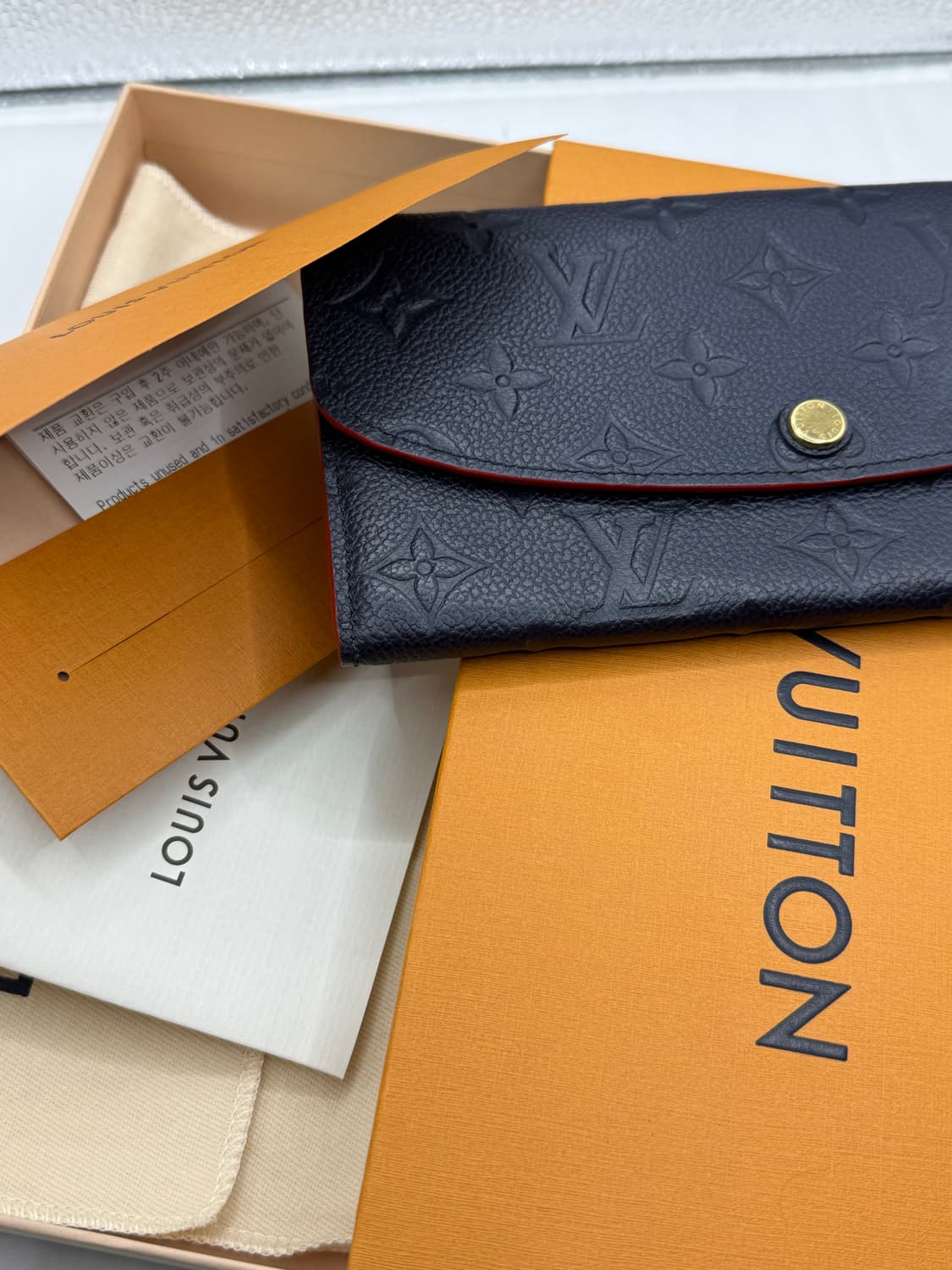 루이비통 앙프렝뜨 사라 월릿 장지갑(네이비) 상품이미지3