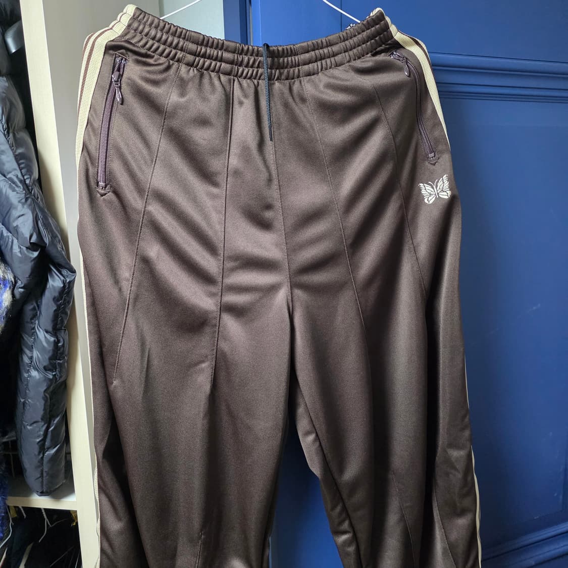 니들스 HD 트랙팬츠 팔아요(새 상품) 상품이미지1