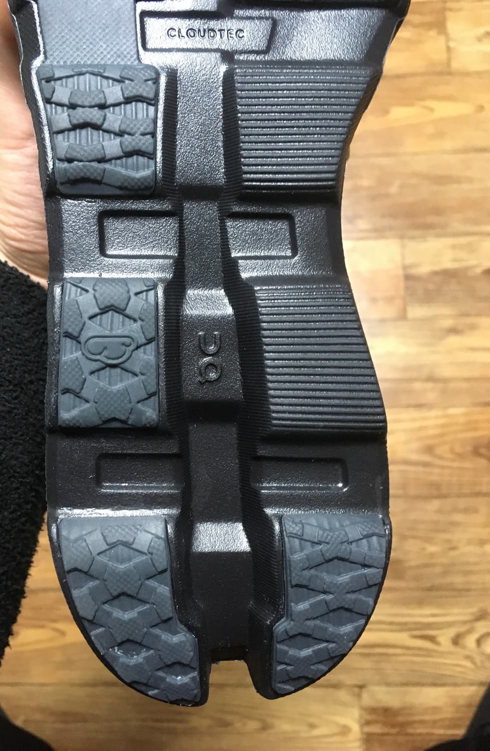 (280)온러닝 파프 클라우드몬스터 하이퍼 블랙 판매합니다 상품이미지7