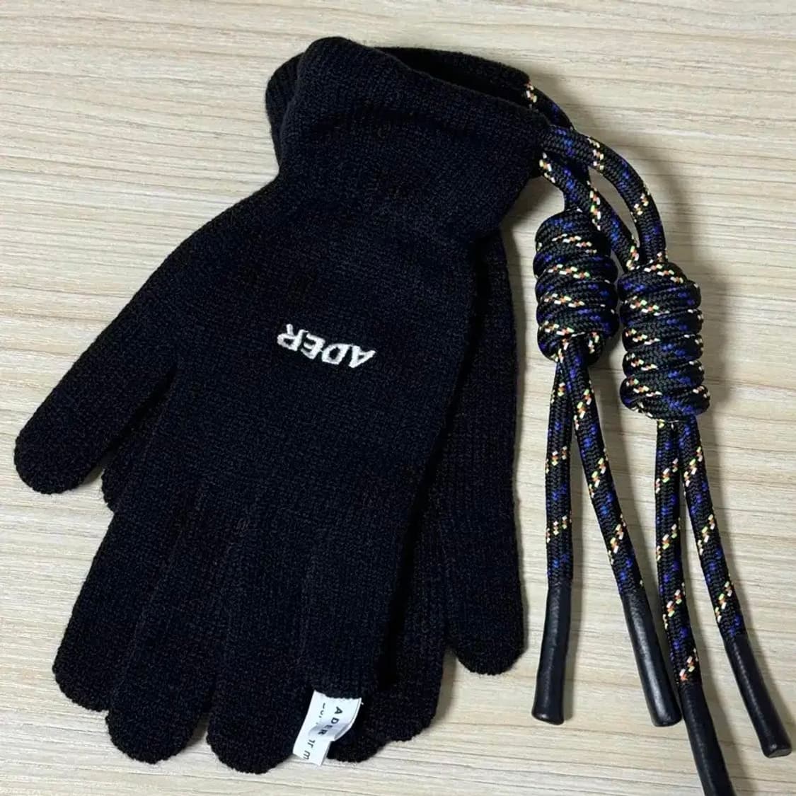 아더에러 crumple glove 새상품 상품이미지2