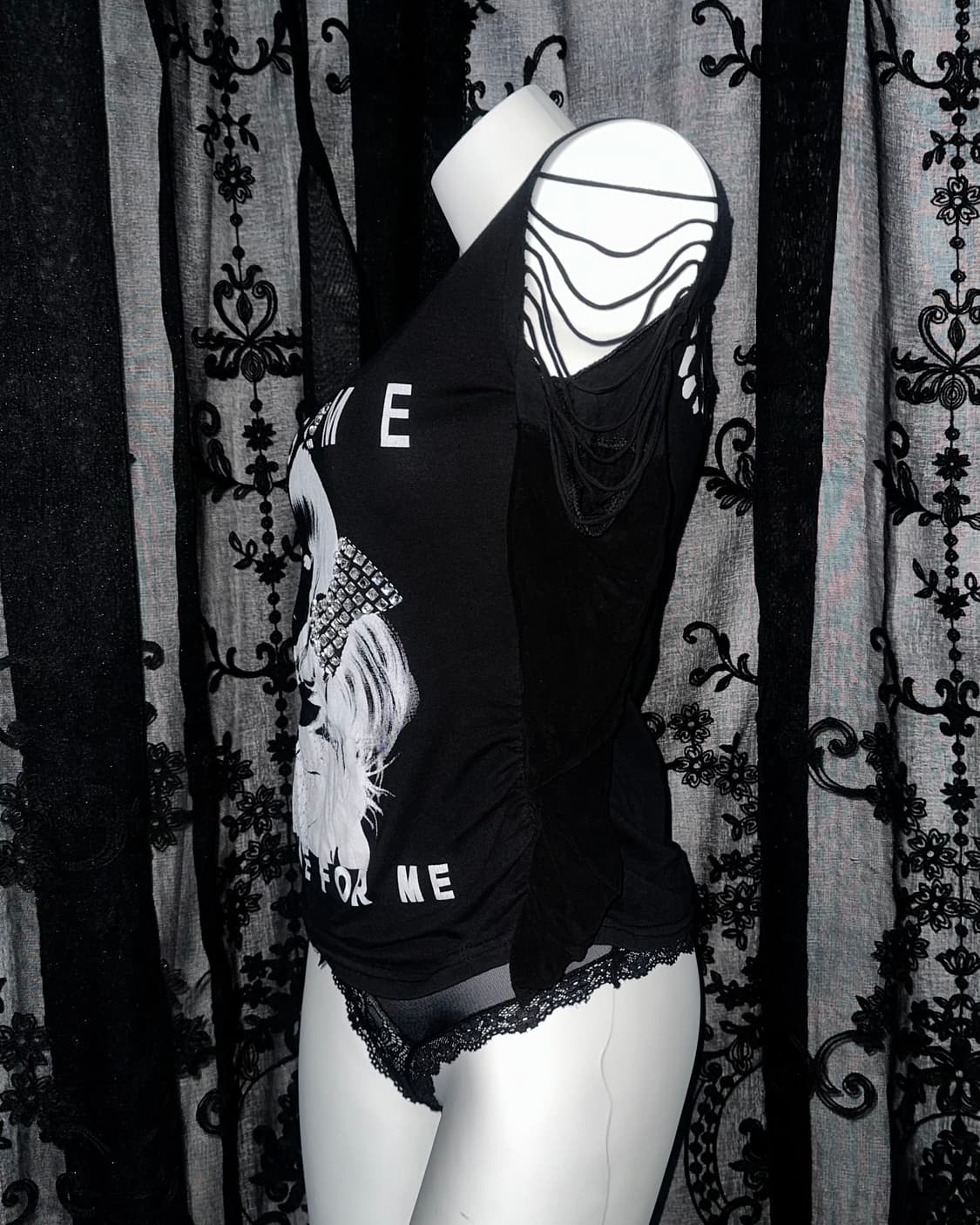 black cut-out graphic long sleeve t-shir 상품이미지4