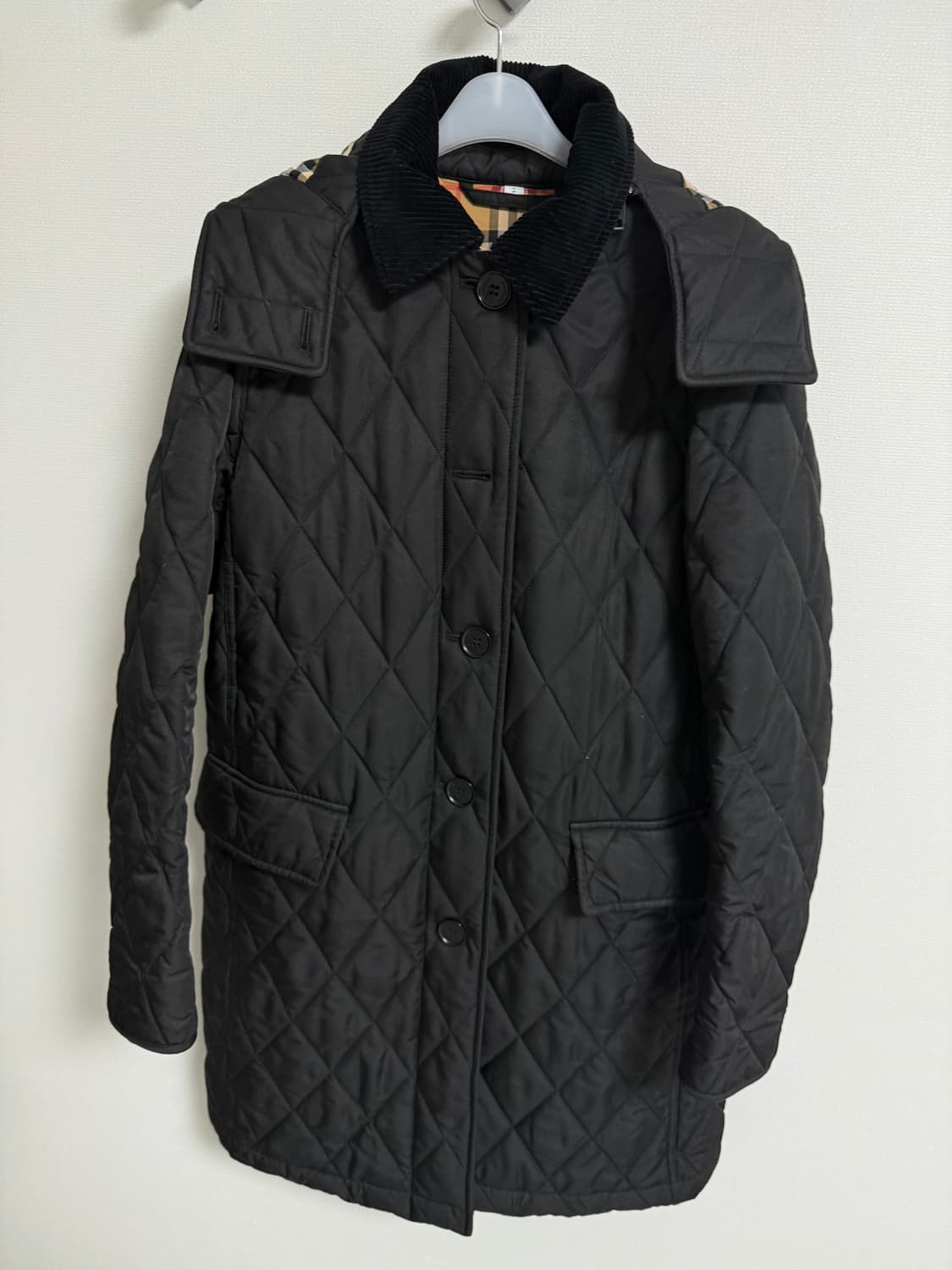 버버리 퀼팅 자켓 상품이미지1