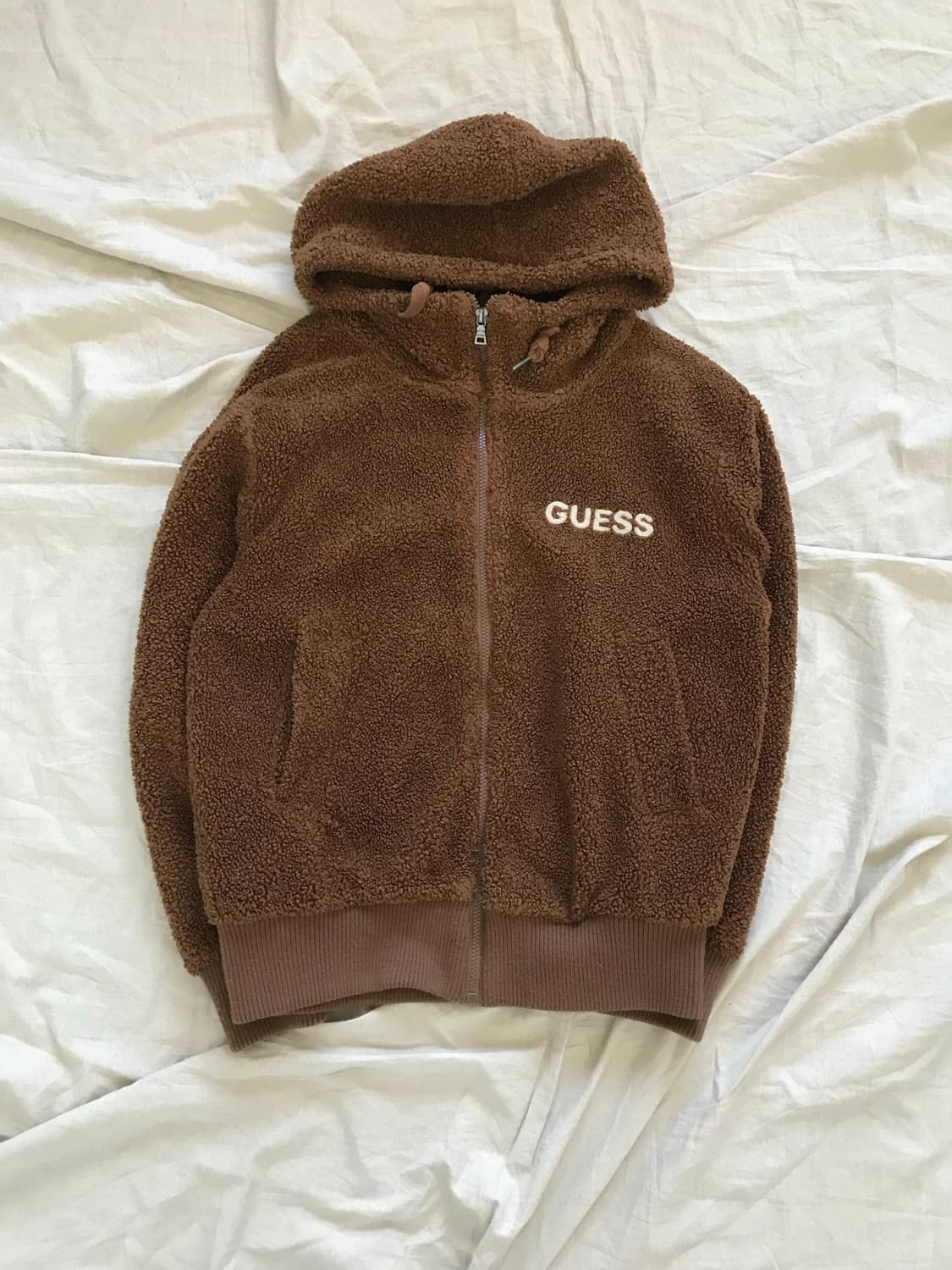 게스 자수로고 브라운 플리스 후드집업 상품이미지5