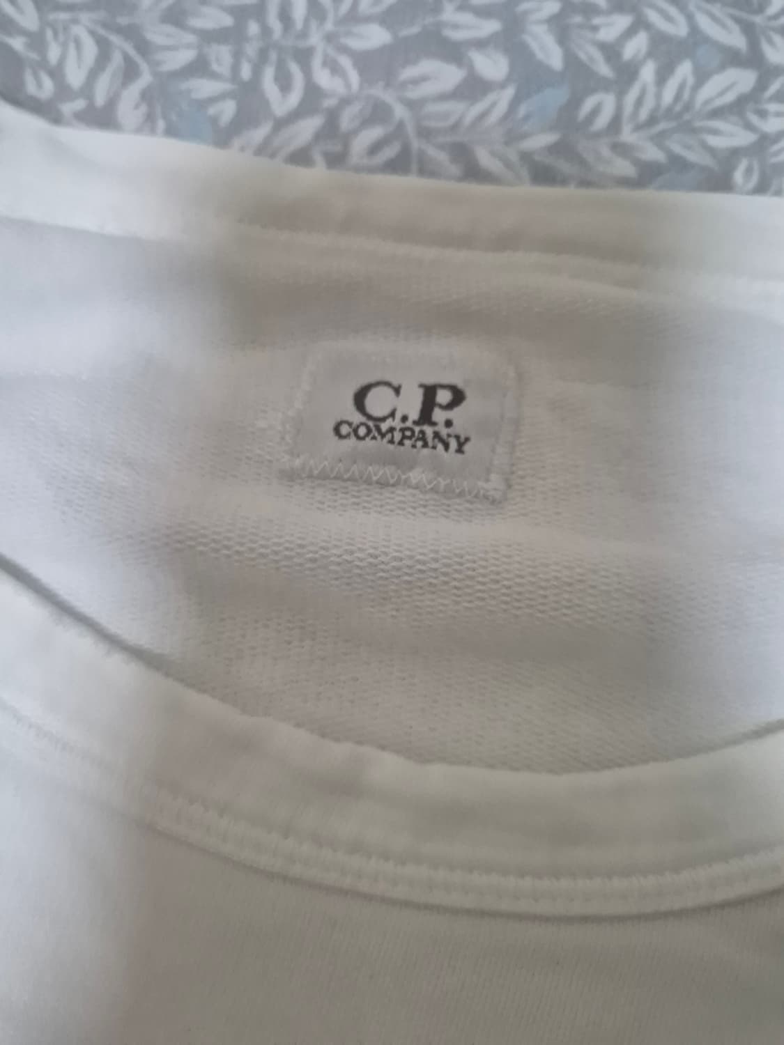 씨피컴퍼니 맨투맨 L 팝니다  상품이미지3