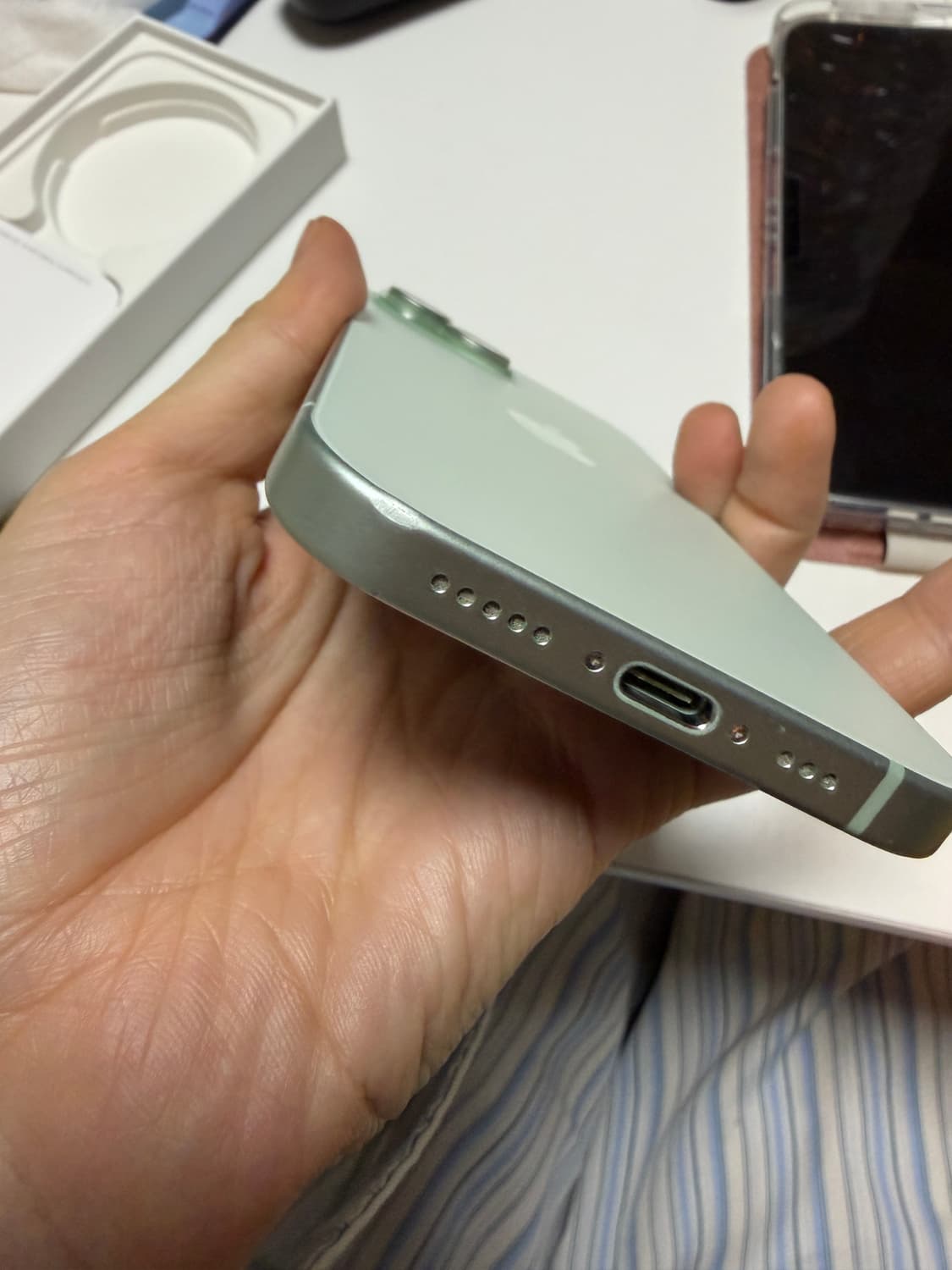 아이폰 15 그린 256 상품이미지4