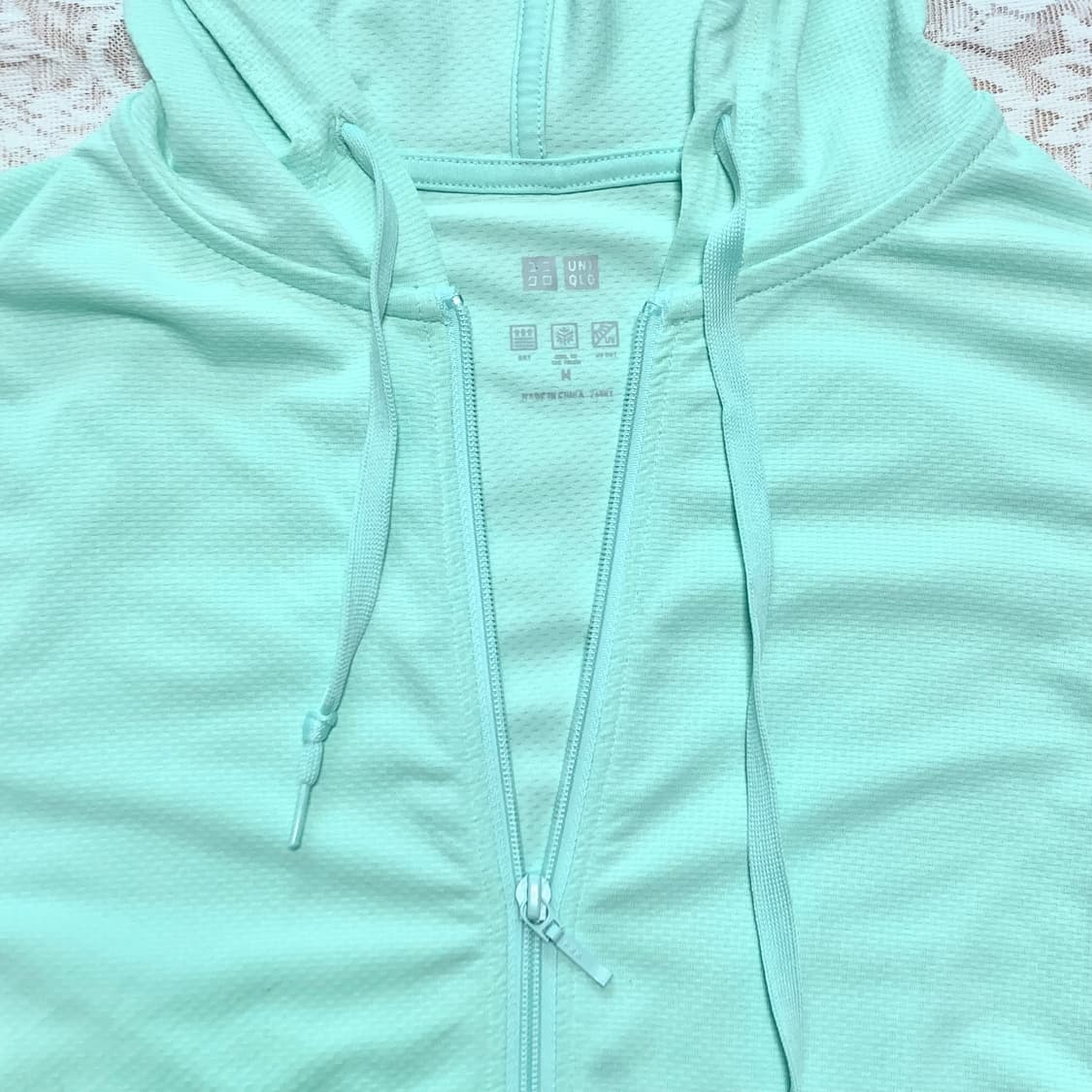 Uniqlo mint hooded zip-up 상품이미지2