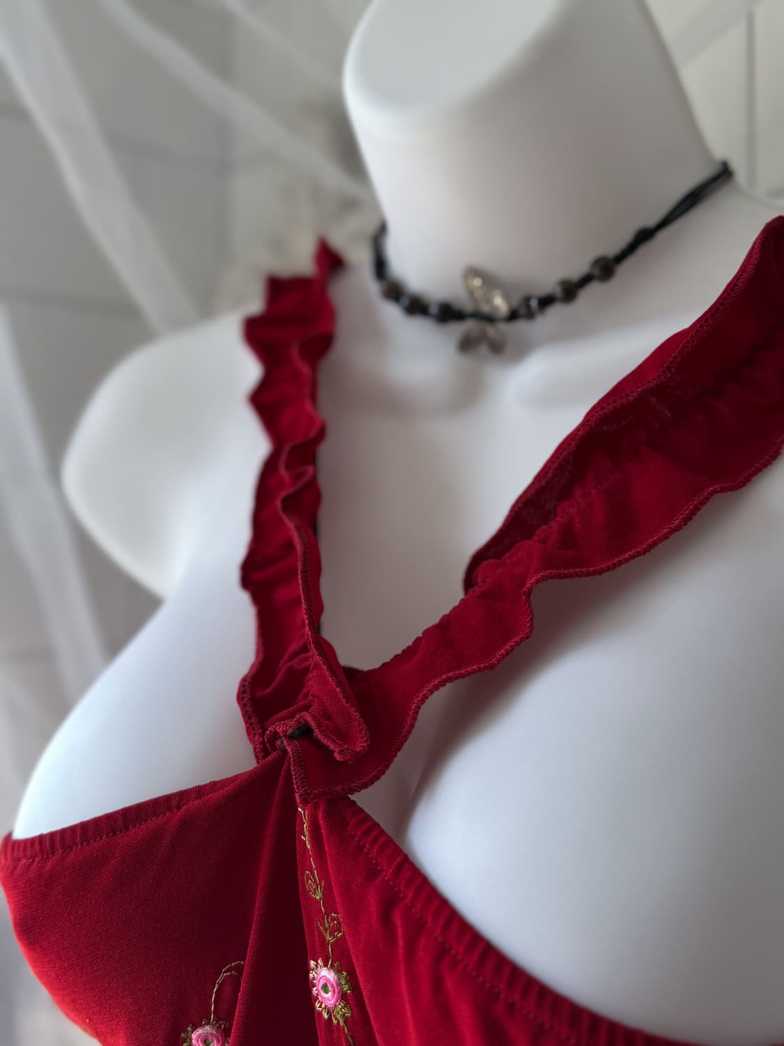 Floral Embroidered Holterneck Top 0302 상품이미지2