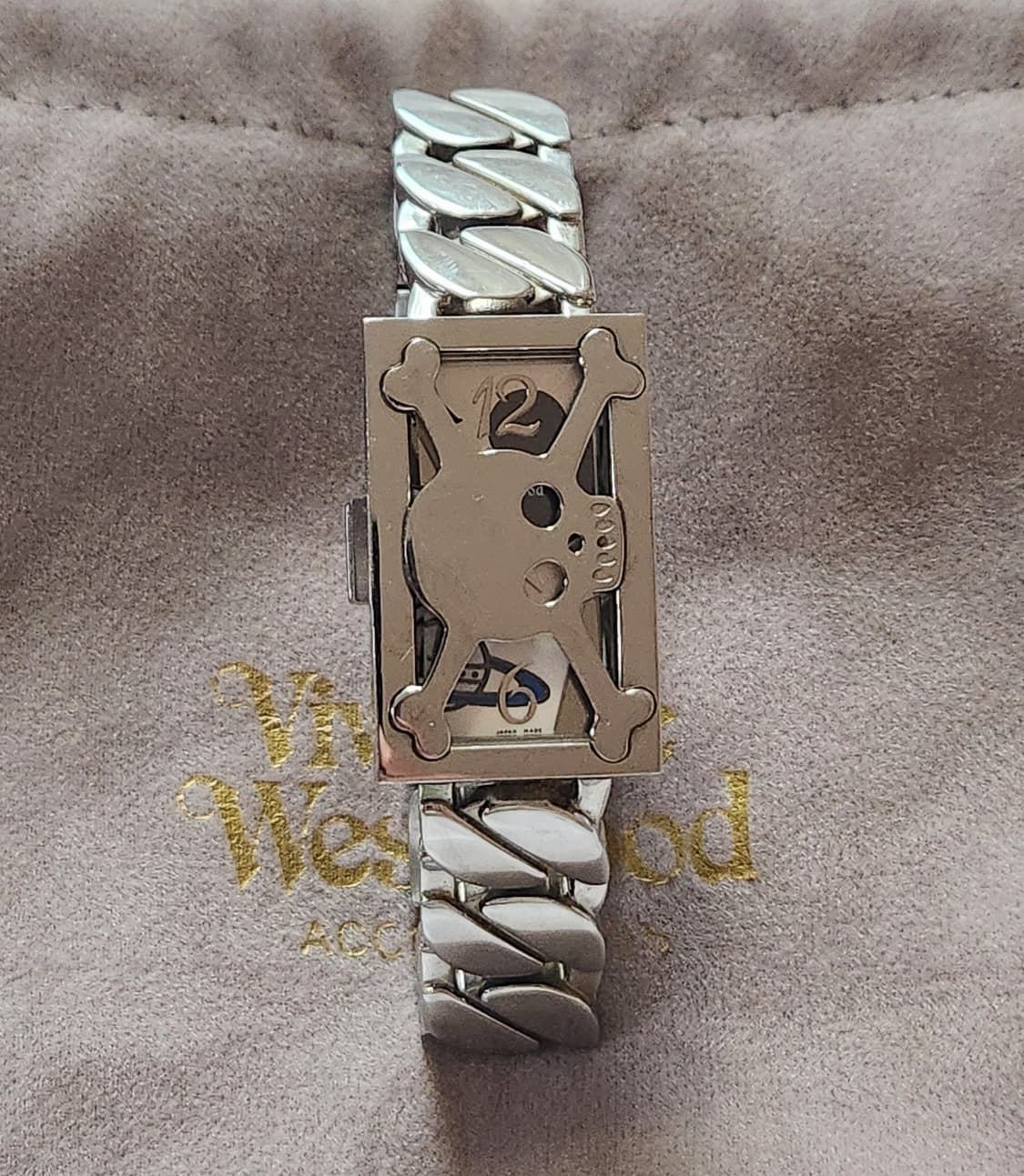 비비안웨스트우드 스컬 트럼프 팔찌 시계 상품이미지10