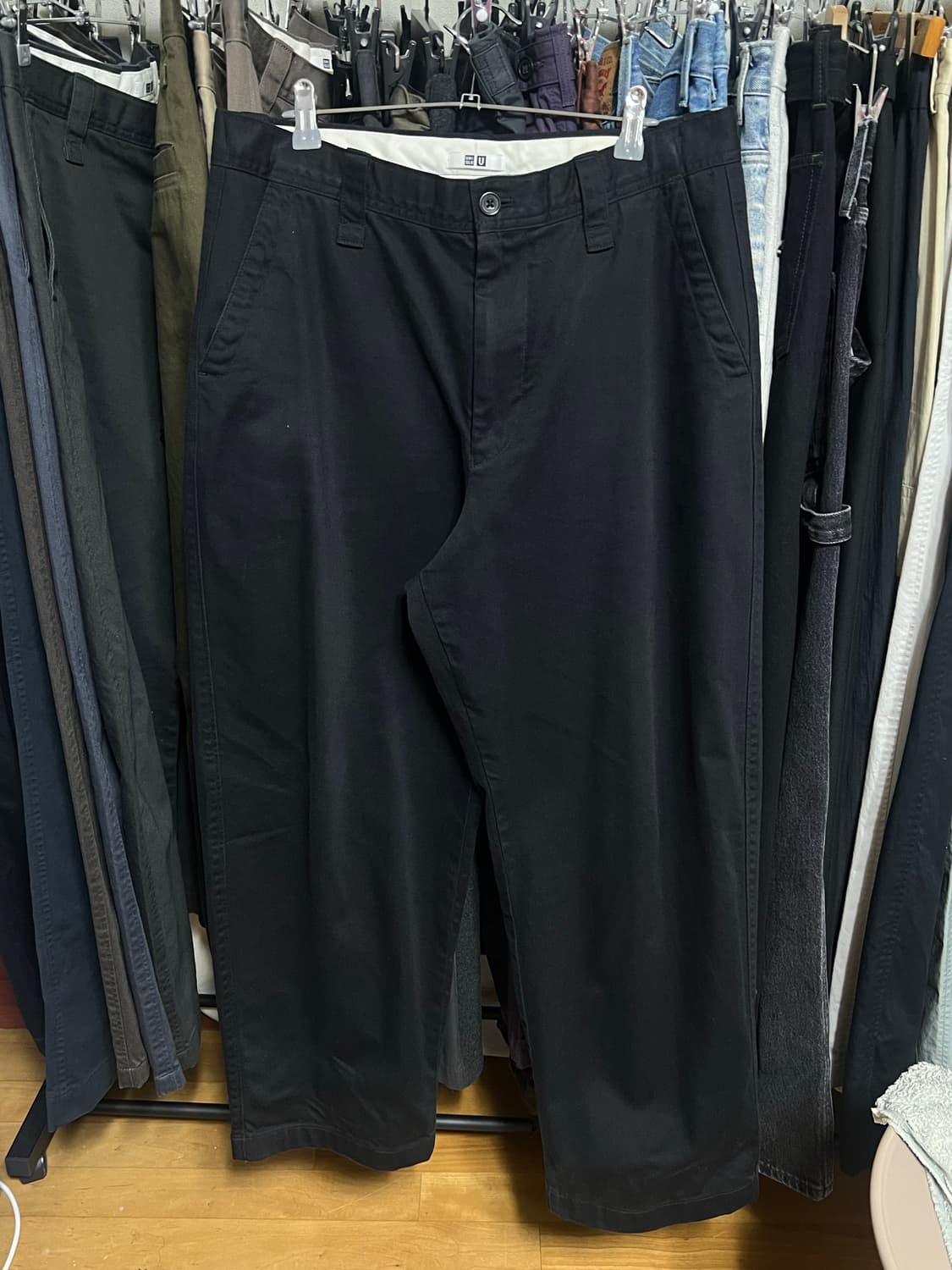 유니클로 U 와이드핏 치노팬츠 블랙 82 상품이미지4