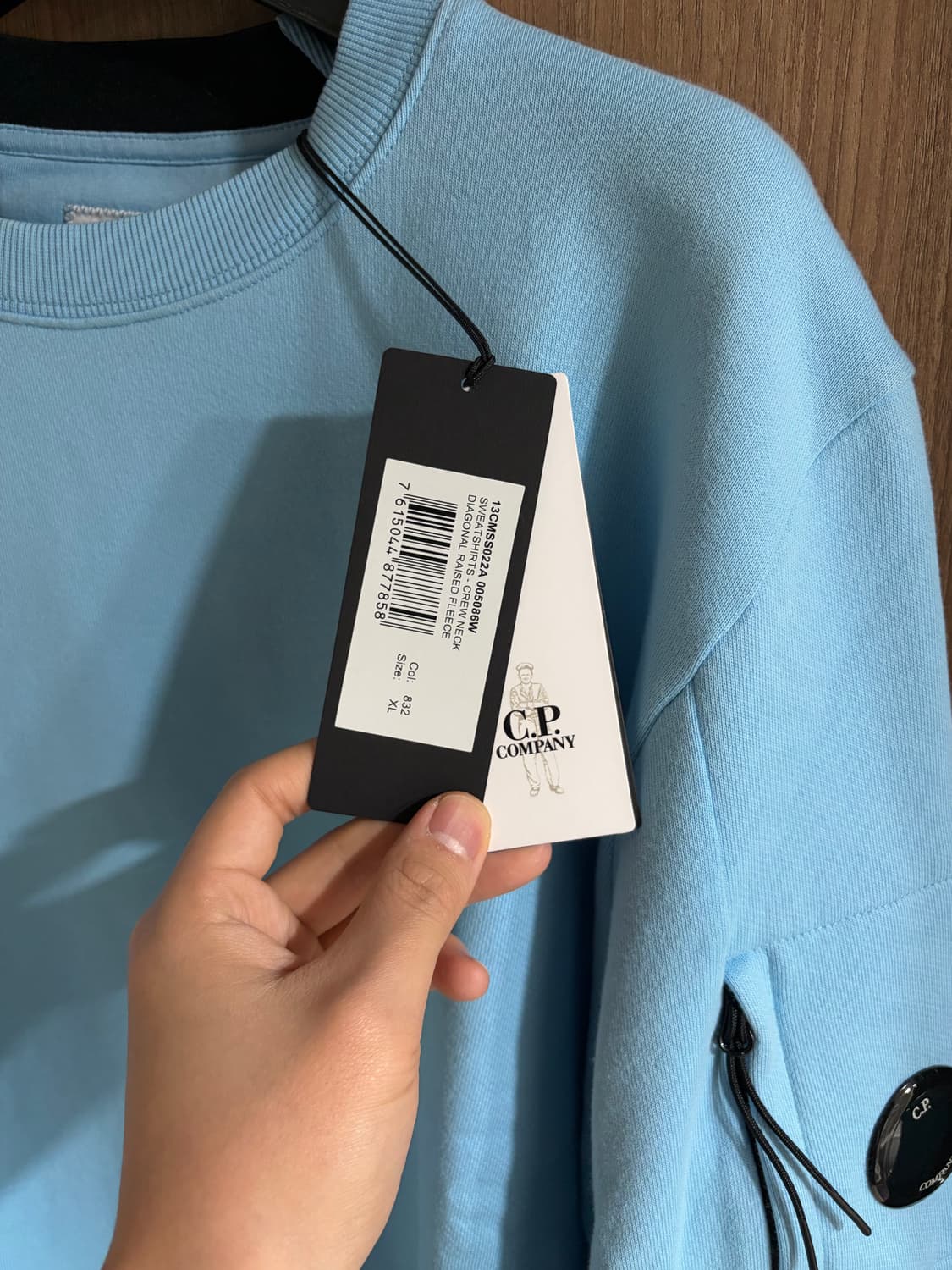 새상품(XL)씨피컴퍼니 CP컴퍼니 렌즈 와펜 크루넥 맨투맨 스카이 상품이미지3