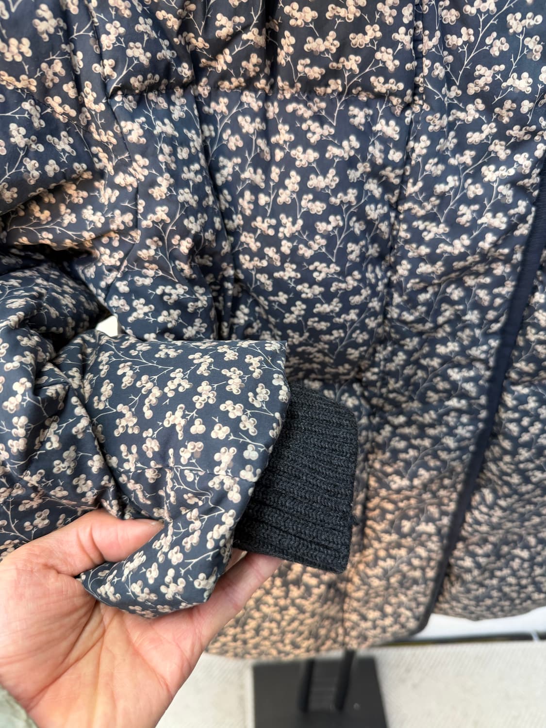 정품) 아떼 바네사브루노 플라워 패턴 패딩 36 상품이미지3