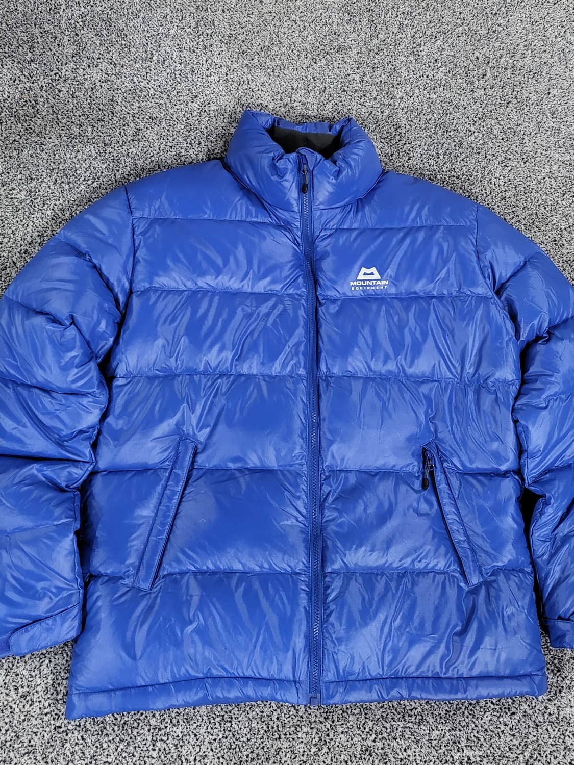 마운틴이큅먼트 구스다운 패딩 상품이미지1
