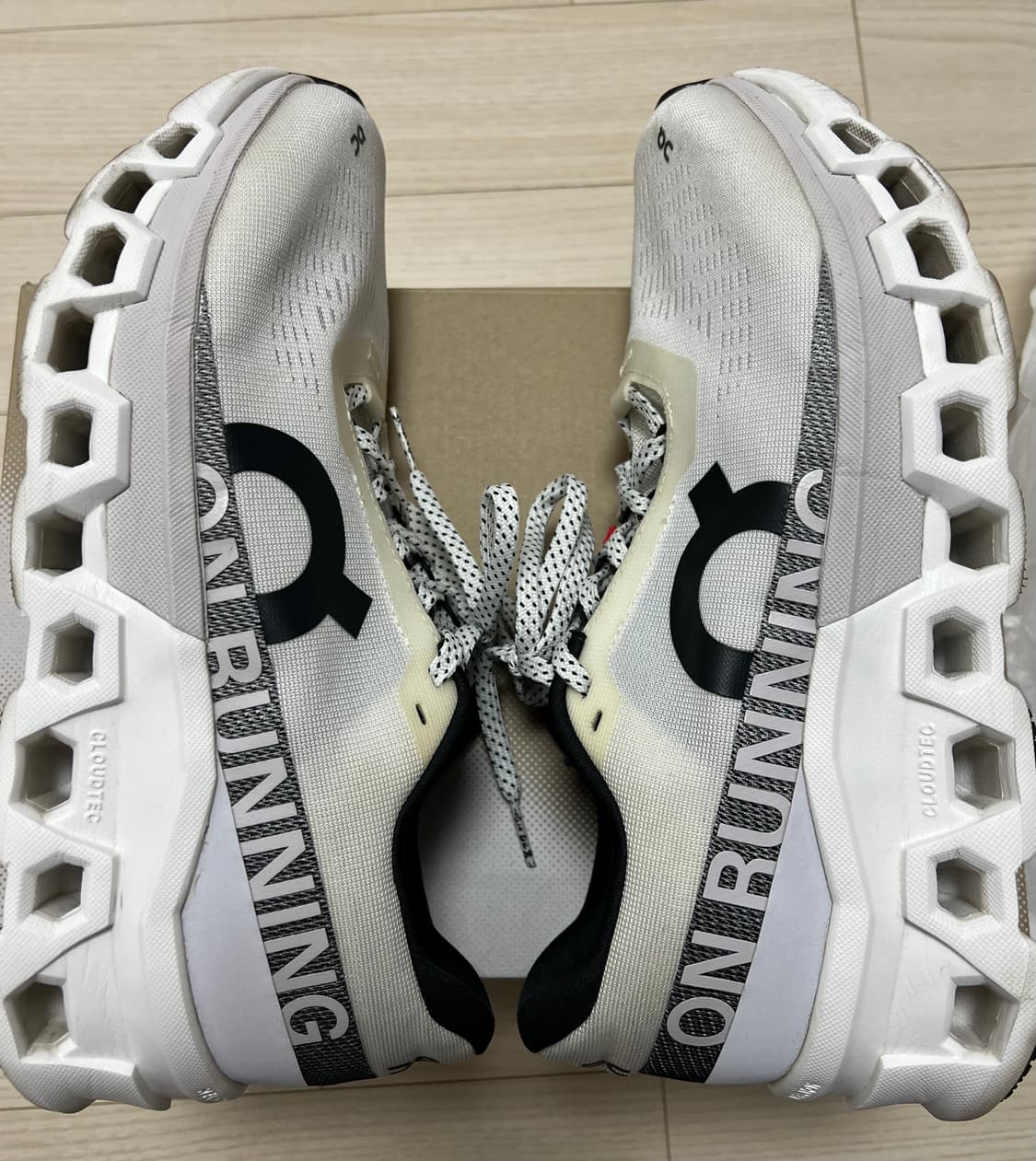 (260)온러닝 클라우드 몬스터2 화이트 상품이미지2