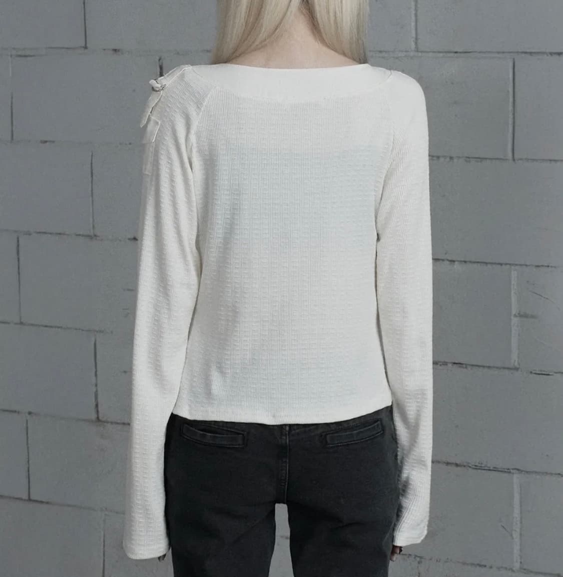 에트오소메 체인 비조 포켓 긴팔티 아이보리 상품이미지3