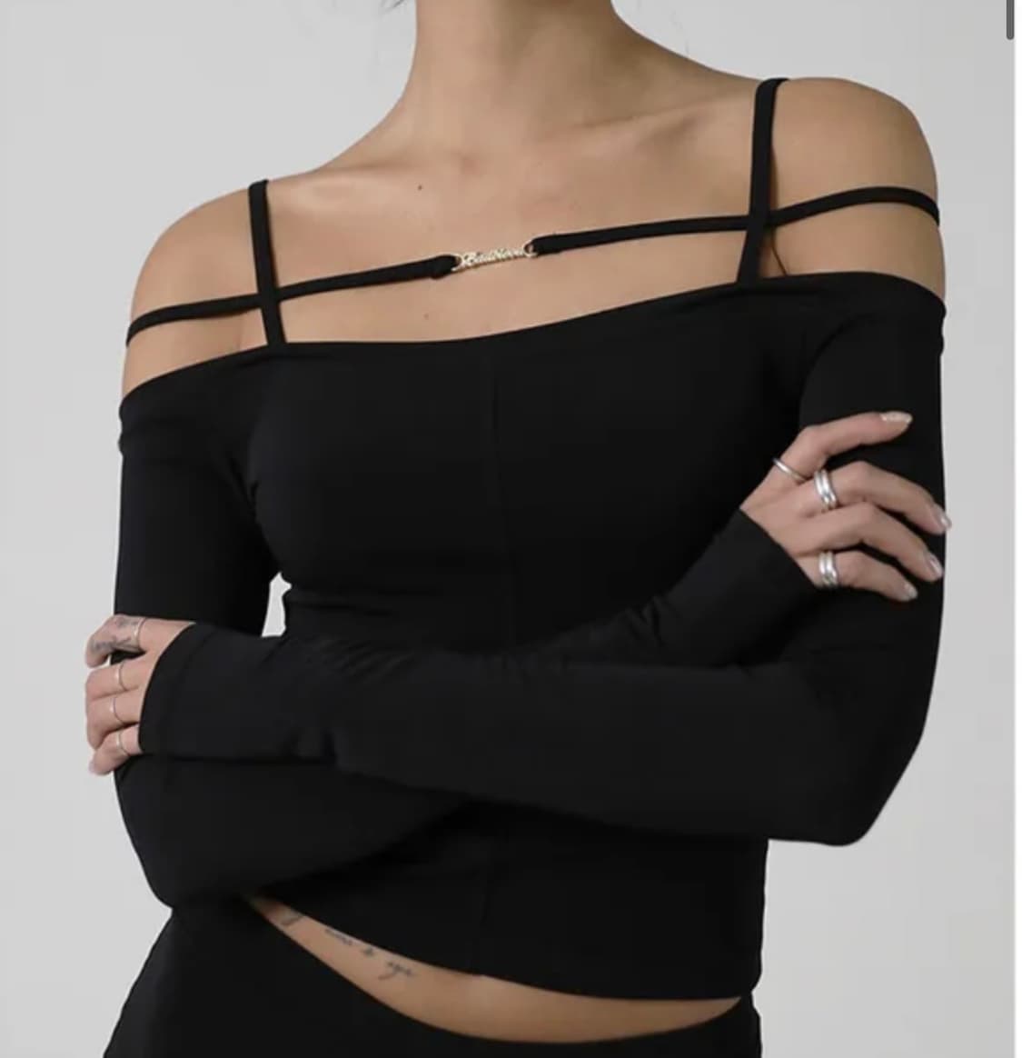 배드블러드 에고 미니멀 로고 오프 숄더 탑 상품이미지1